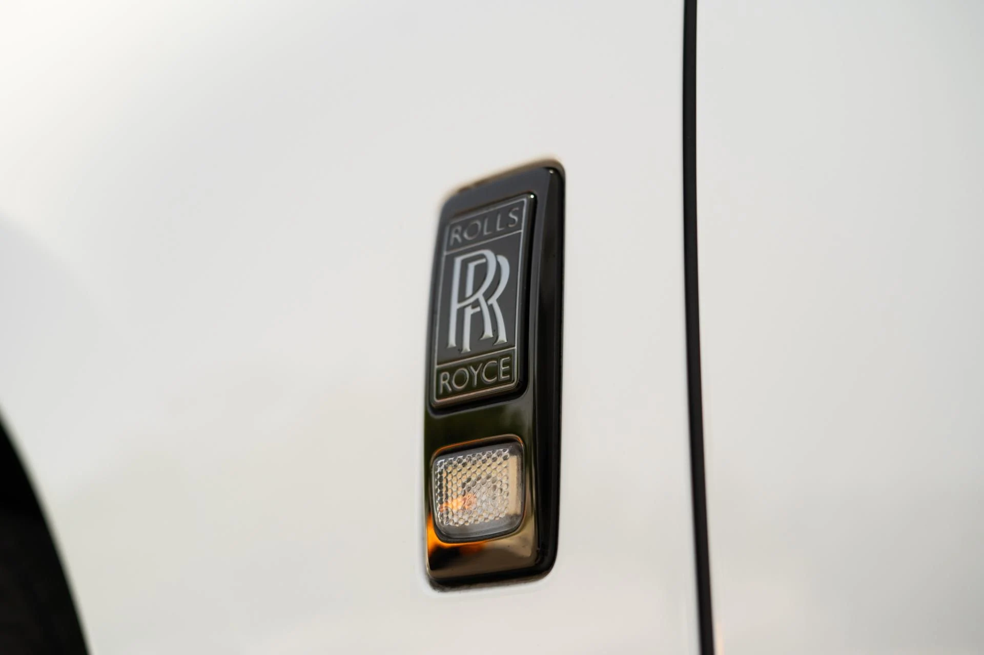 mph012_1953288877_Used_2023_Rolls_Royce_Black_Badge_Cullinan_0e9dcd8d68