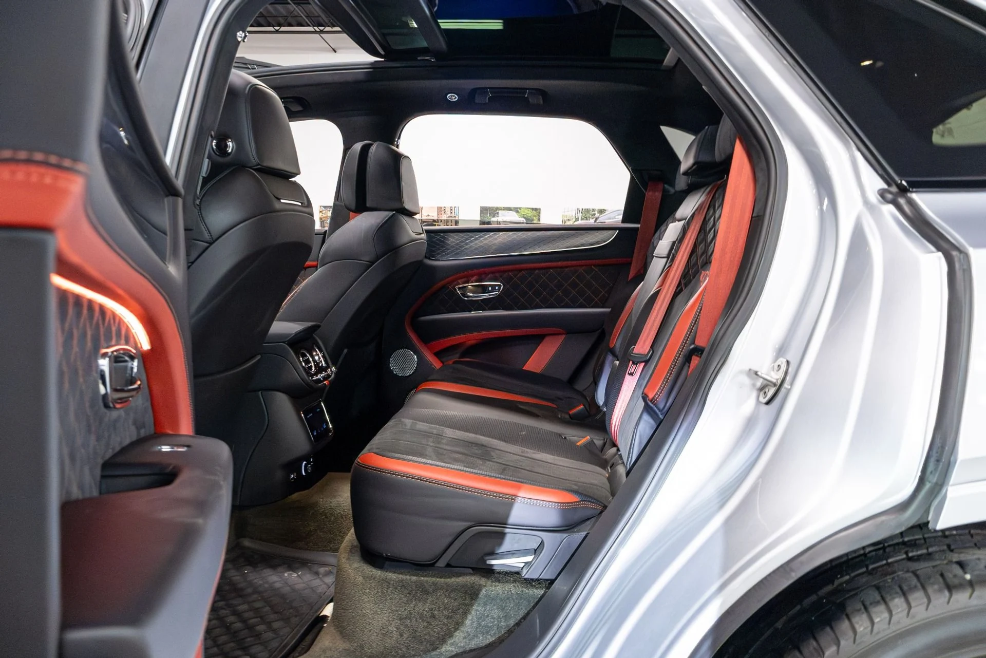 mph012_1956385474_Used_2021_Bentley_Bentayga_Speed_1777402784_4134c667fe