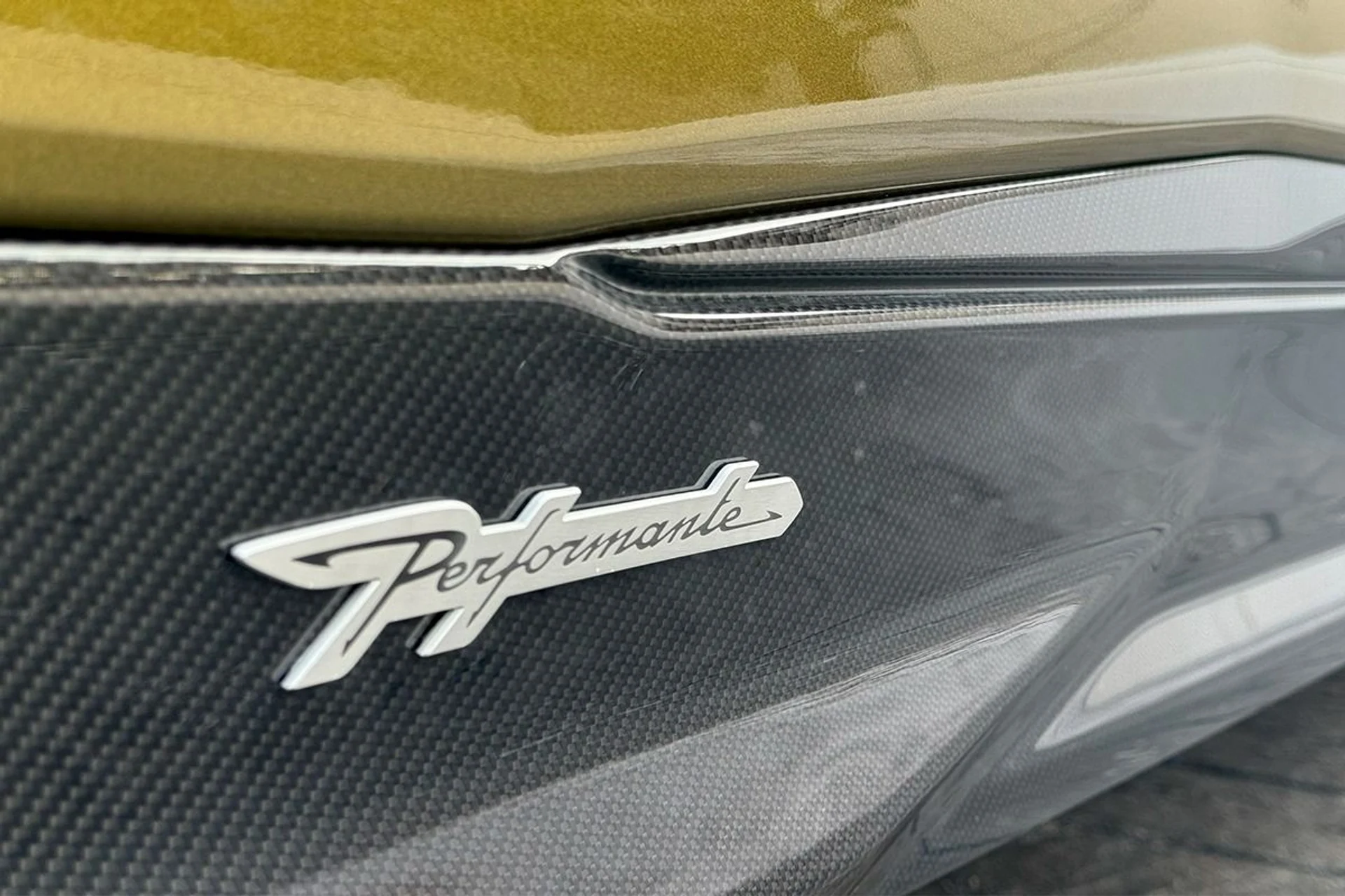 mph012_195717254_Used_2024_Lamborghini_Urus_Performante_1737380299_112bf986b1