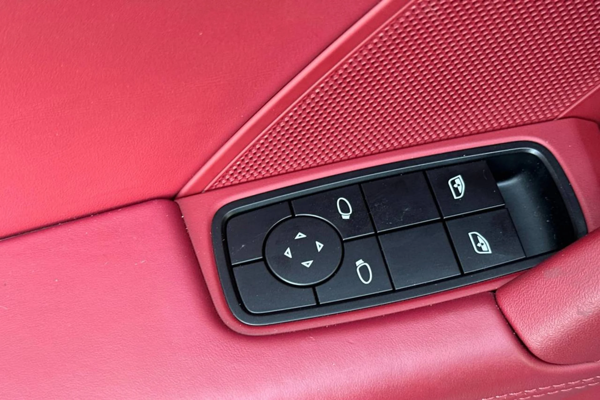 mph012_1960367466_1280_3d7a7c6465