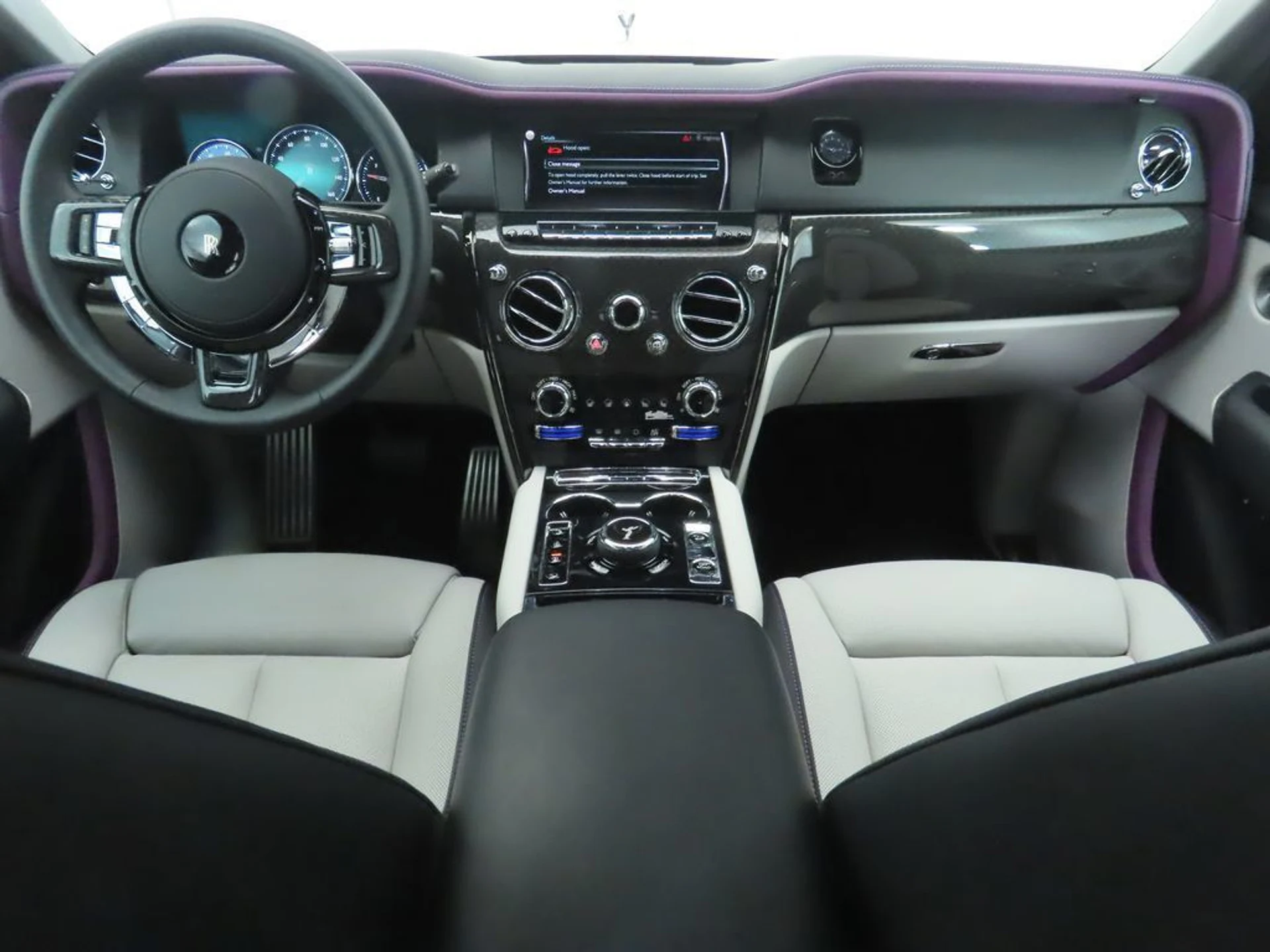 mph012_1961490289_used_2023_rolls_royce_cullinan_blackbadgesportutility_8119_22957248_13_1024_d33b5a990d