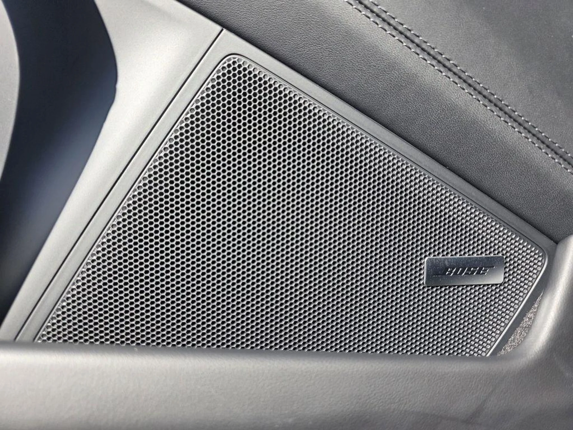 mph012_1964812485_W1_Cg_Gimod_Bfd_E27_Zooh_Ue2j_H_Tk_5880ad44e8