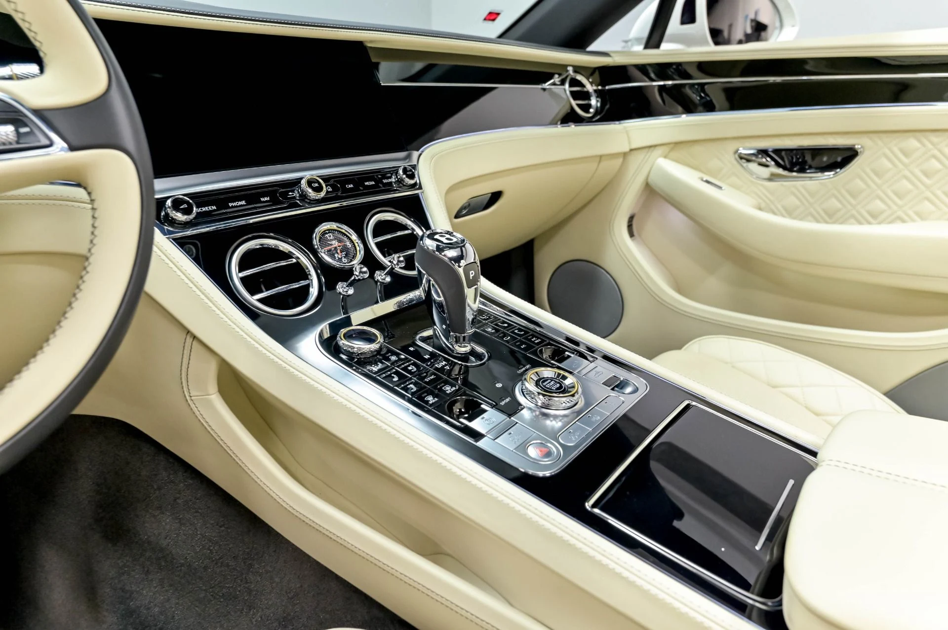 mph012_1966062754_Used_2020_Bentley_Continental_GT_V8_1780589697_3d2a0e0262