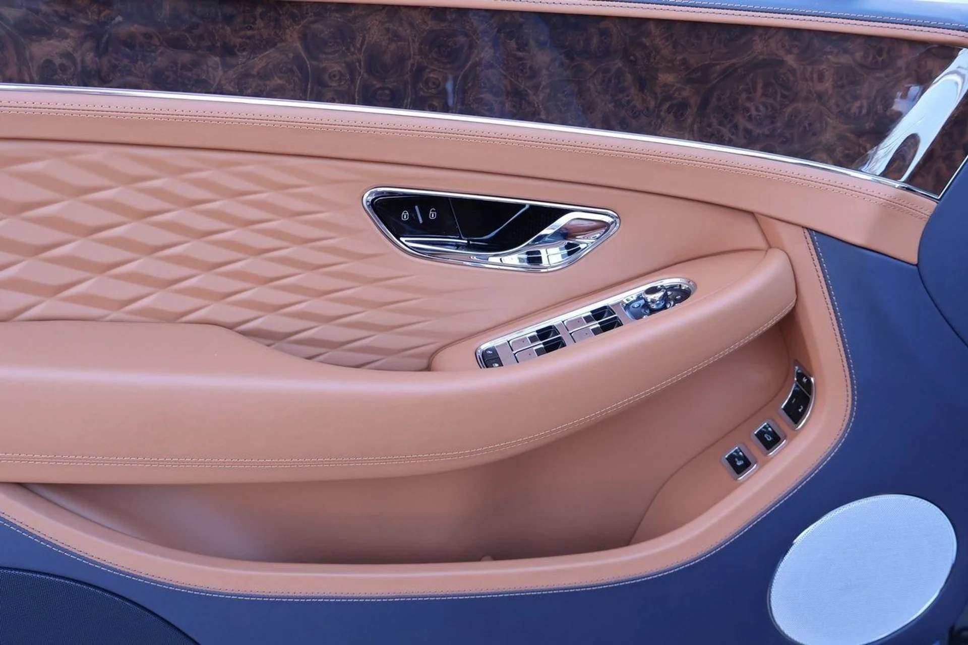 mph012_1968072830_13_02a3c64cc9