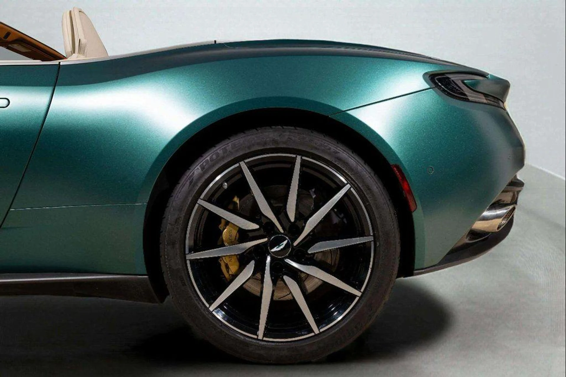 mph012_1974357381_As_P6qgc9u_FNW_6_BM_Ih_Hm_B7p_Hrm_F4_8b0d2c45d6