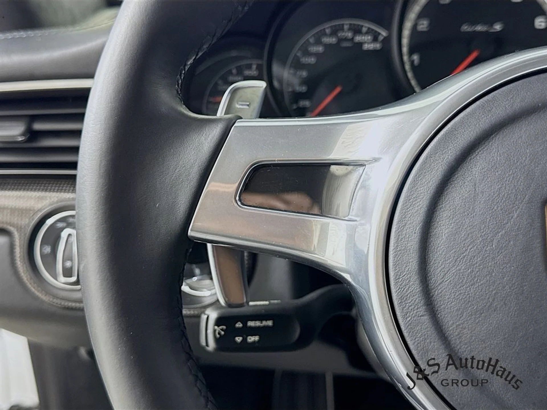 mph012_1976946427_157wl8rkxtm8vigy8kurve45vcii_0b8610e959