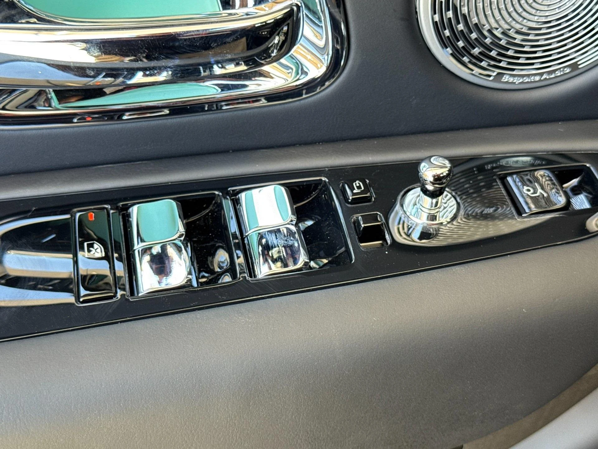 mph012_1976993056_New_2025_Rolls_Royce_Cullinan_Demonstrator_1754468373_b37dd8b2b6