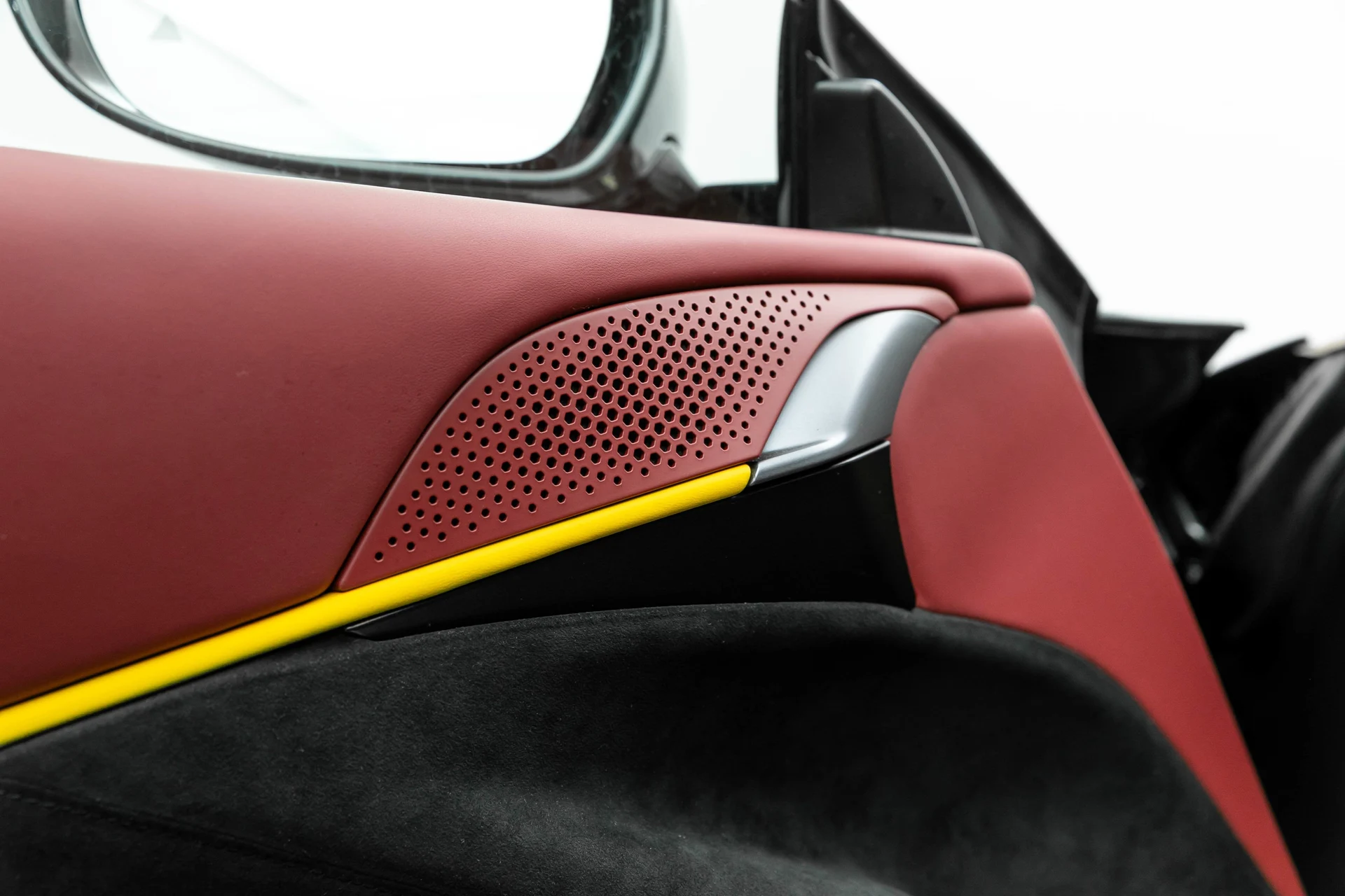 mph012_197875763_ca521a6d482b4e34a764545c9bae3ac8_cfd3ecf354