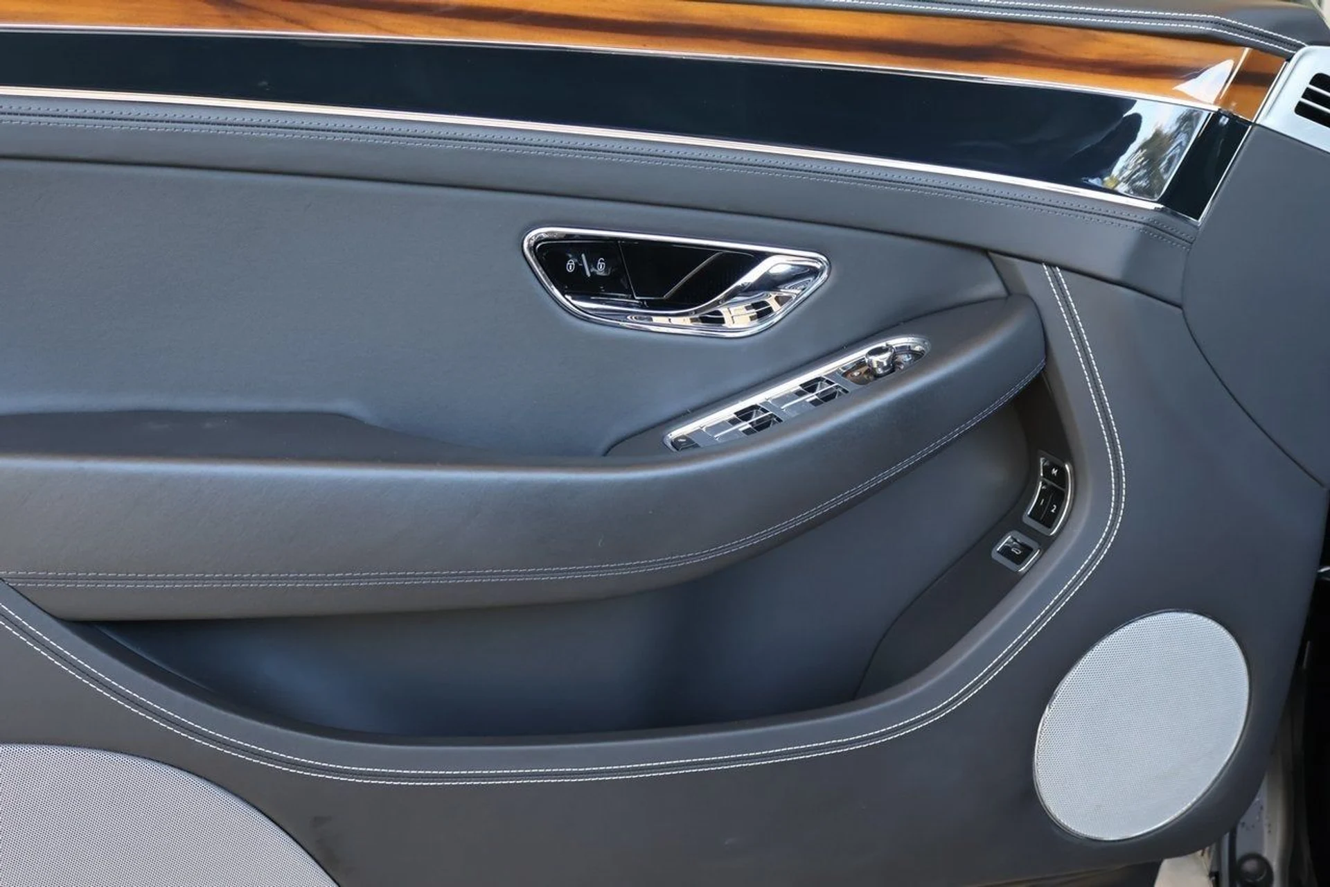 mph012_1987792968_13_eb30f973fd