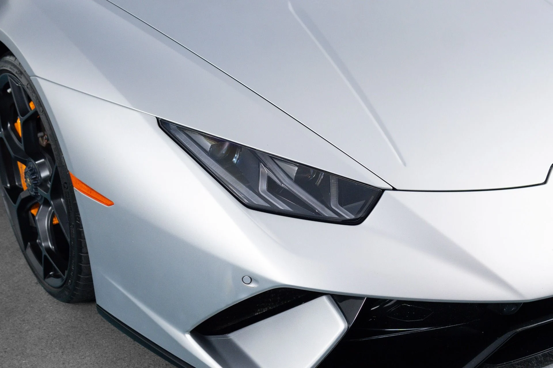 mph012_1994995620_Used_2018_Lamborghini_Huracan_Performante_Spyder_1781732323_e978a7c963