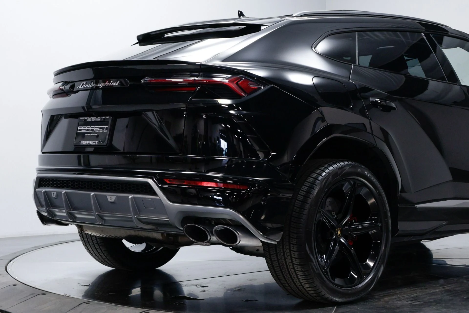 mph012_1998464740_Used_2019_Lamborghini_Urus_1760386129_f48d3bcc48