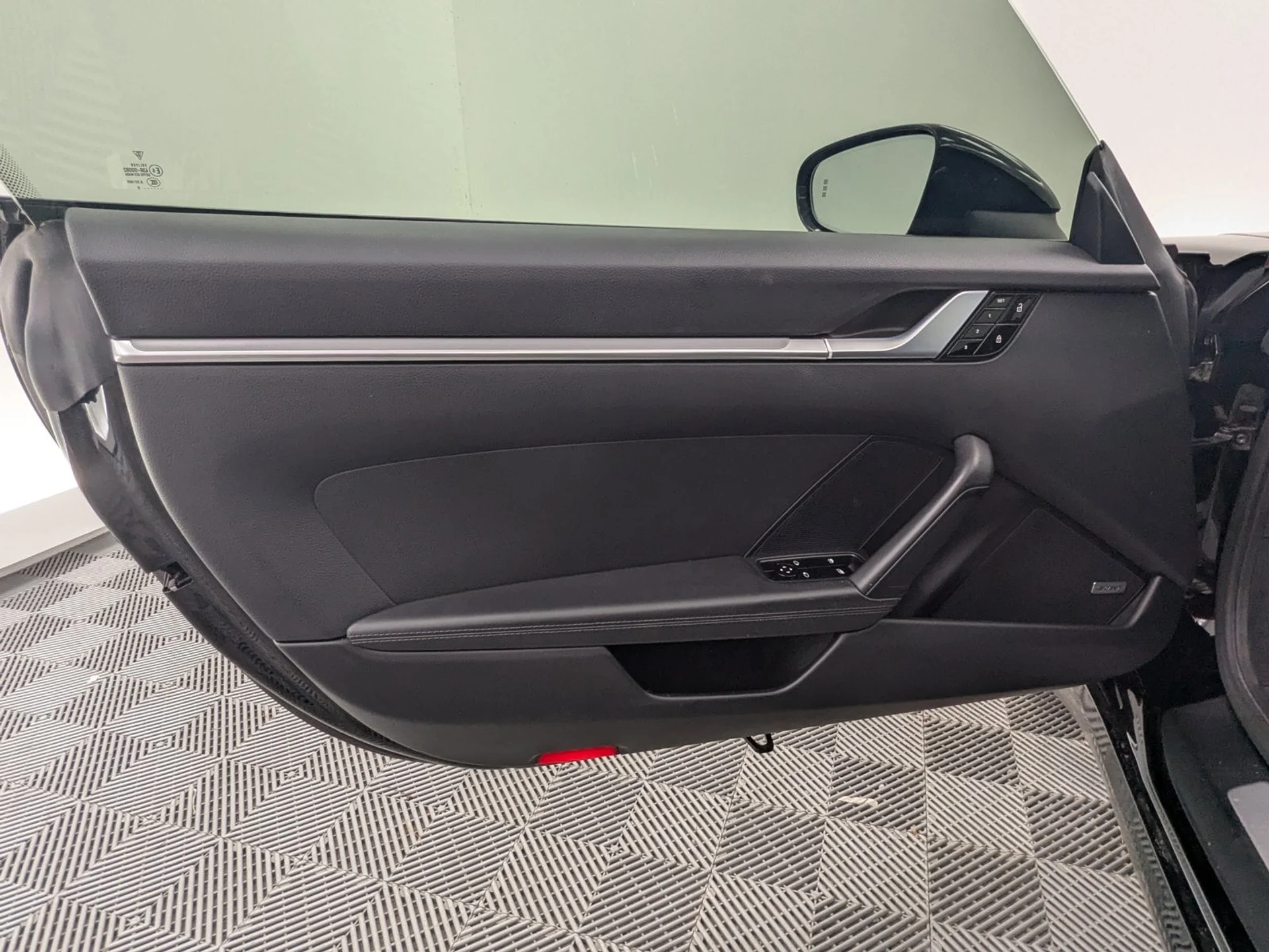 mph012_2004099147_23499ffbb042dc4a399e632ac27ed19dx_c14e8c2ec9