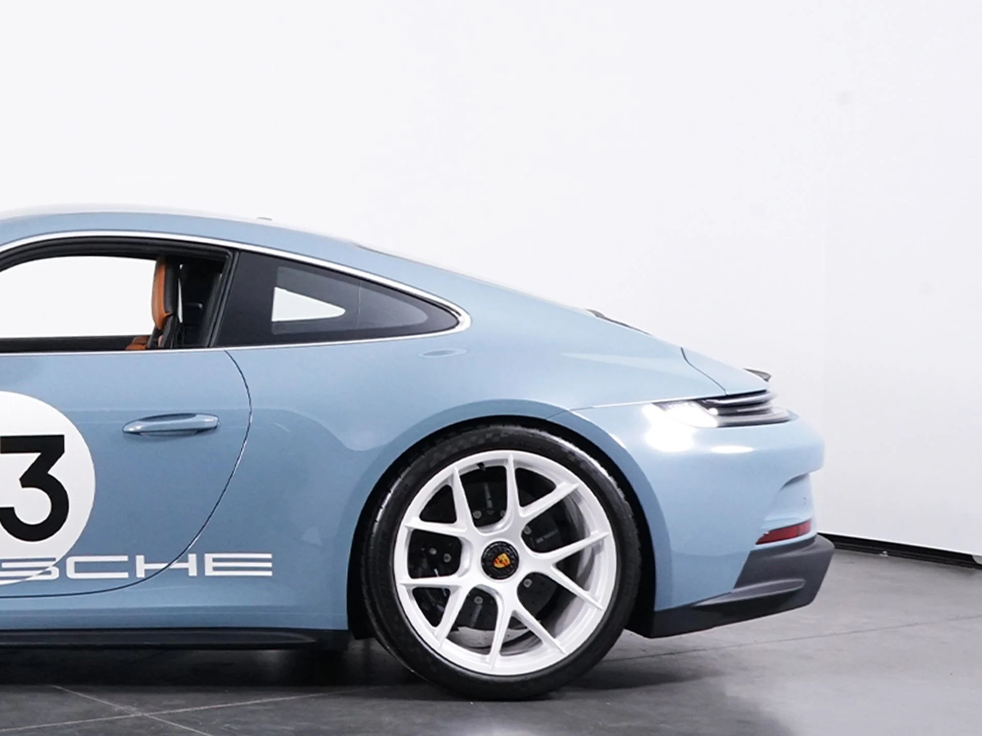 mph012_2004602727_bf4bc95579e82445fa4d3042909243b1x_d7a862e973