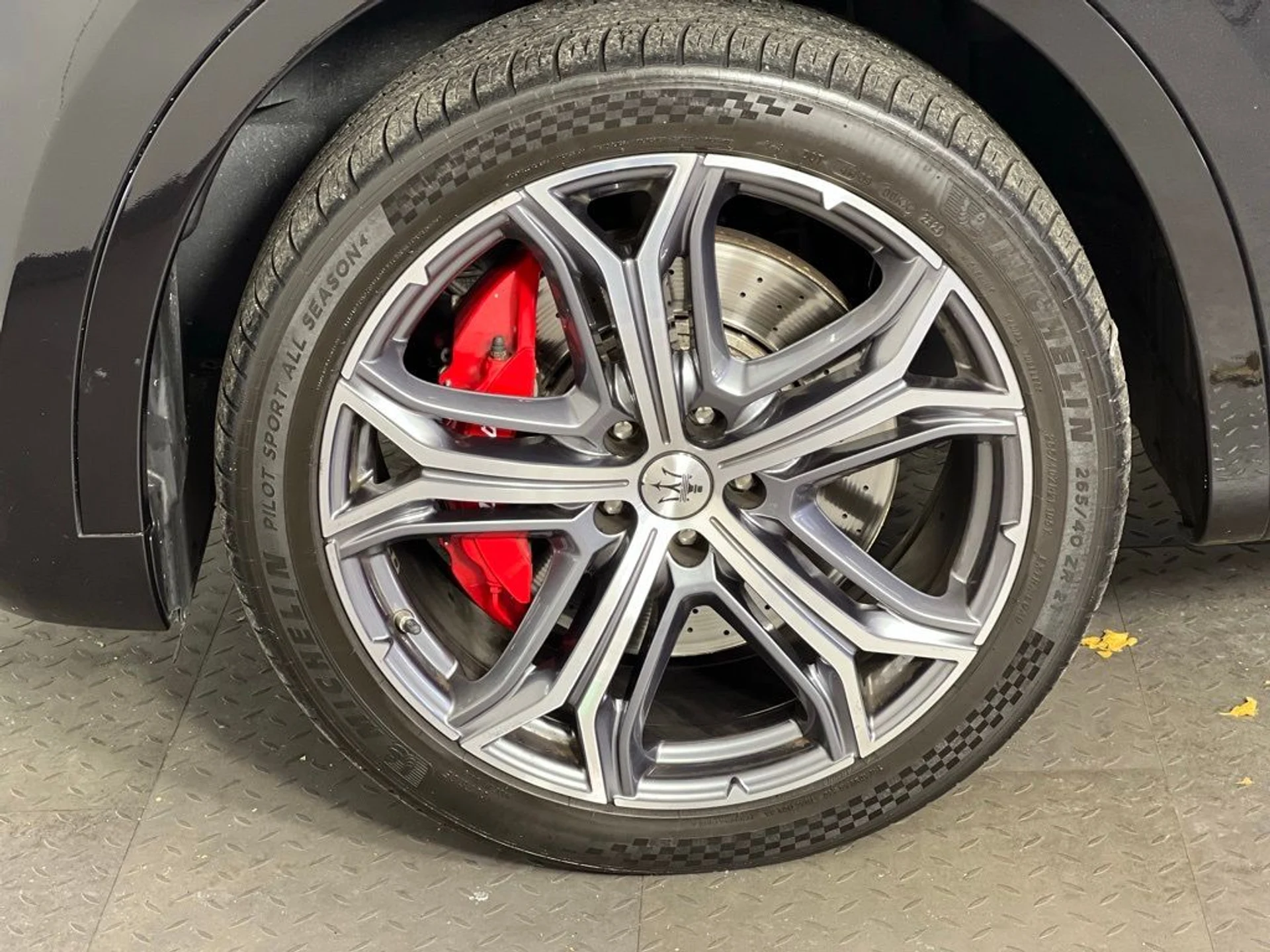 mph012_2004655093_423b900eeba606980b2f2460cb261a95_5caaa281af