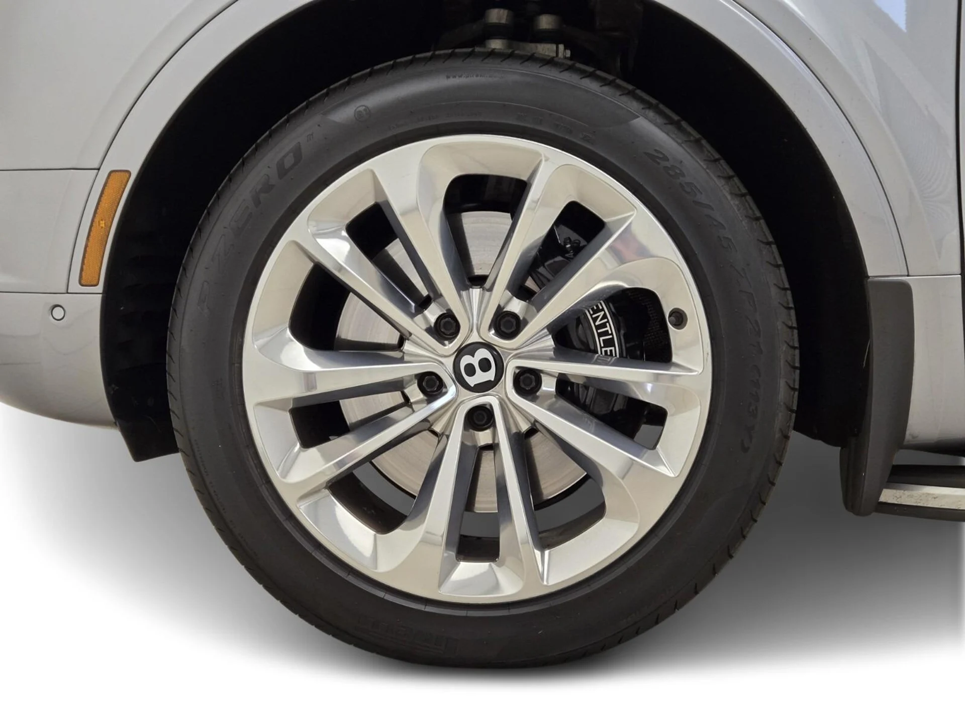 mph012_2004657060_Used_2018_Bentley_Bentayga_1760597622_375b49a57e