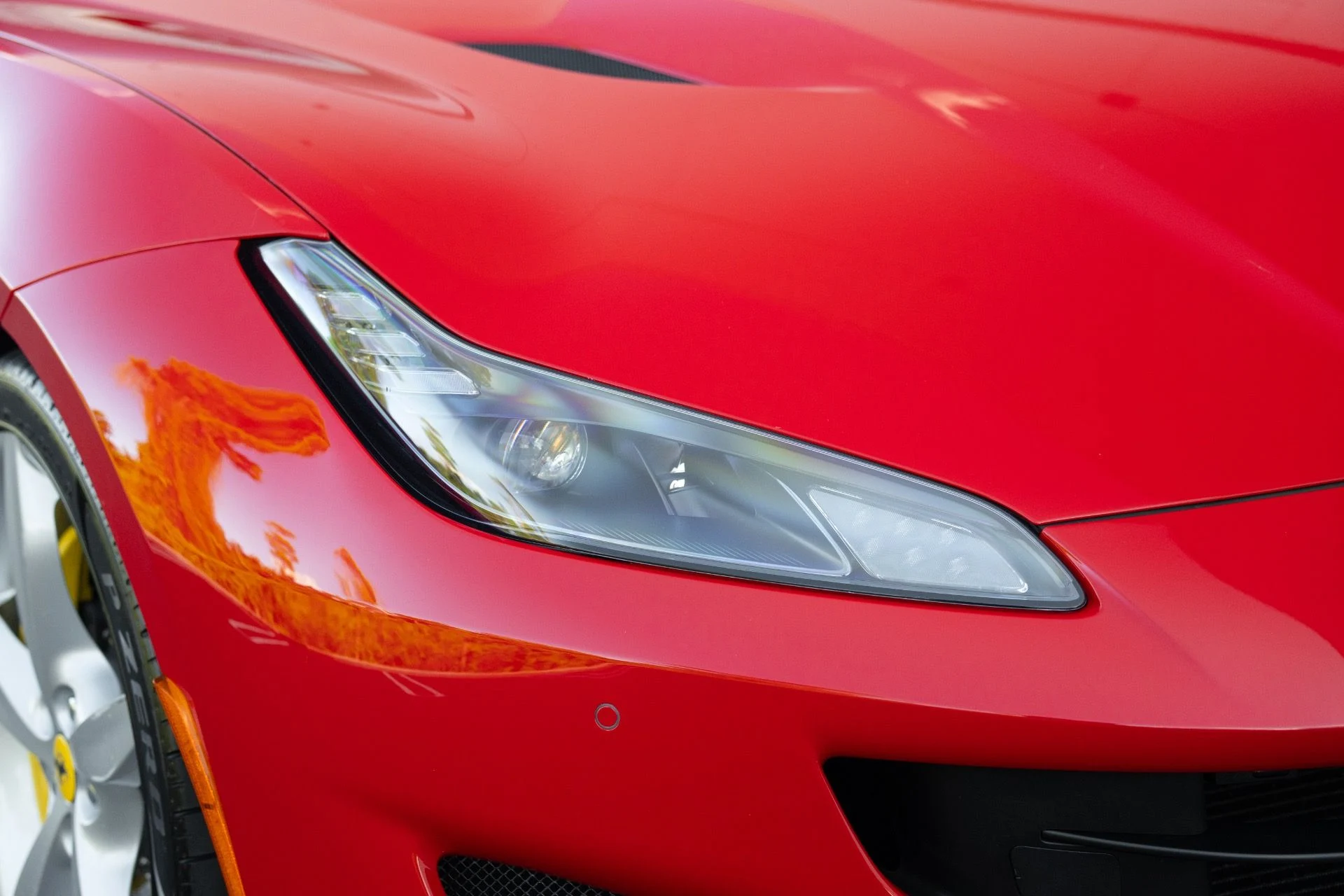 mph012_2016229344_Used_2020_Ferrari_Portofino_1760457229_d79fc12d21