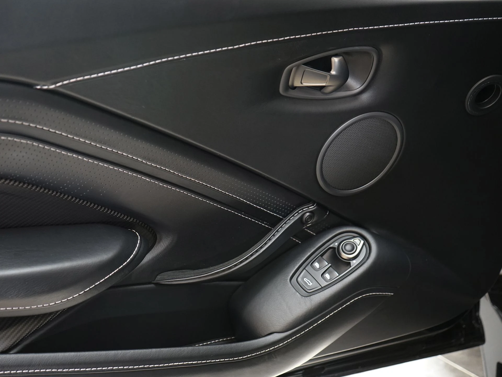 mph012_2027416037_ccd9c2708a155db243fa5d389e5e6ca9x_645ecd9a4e