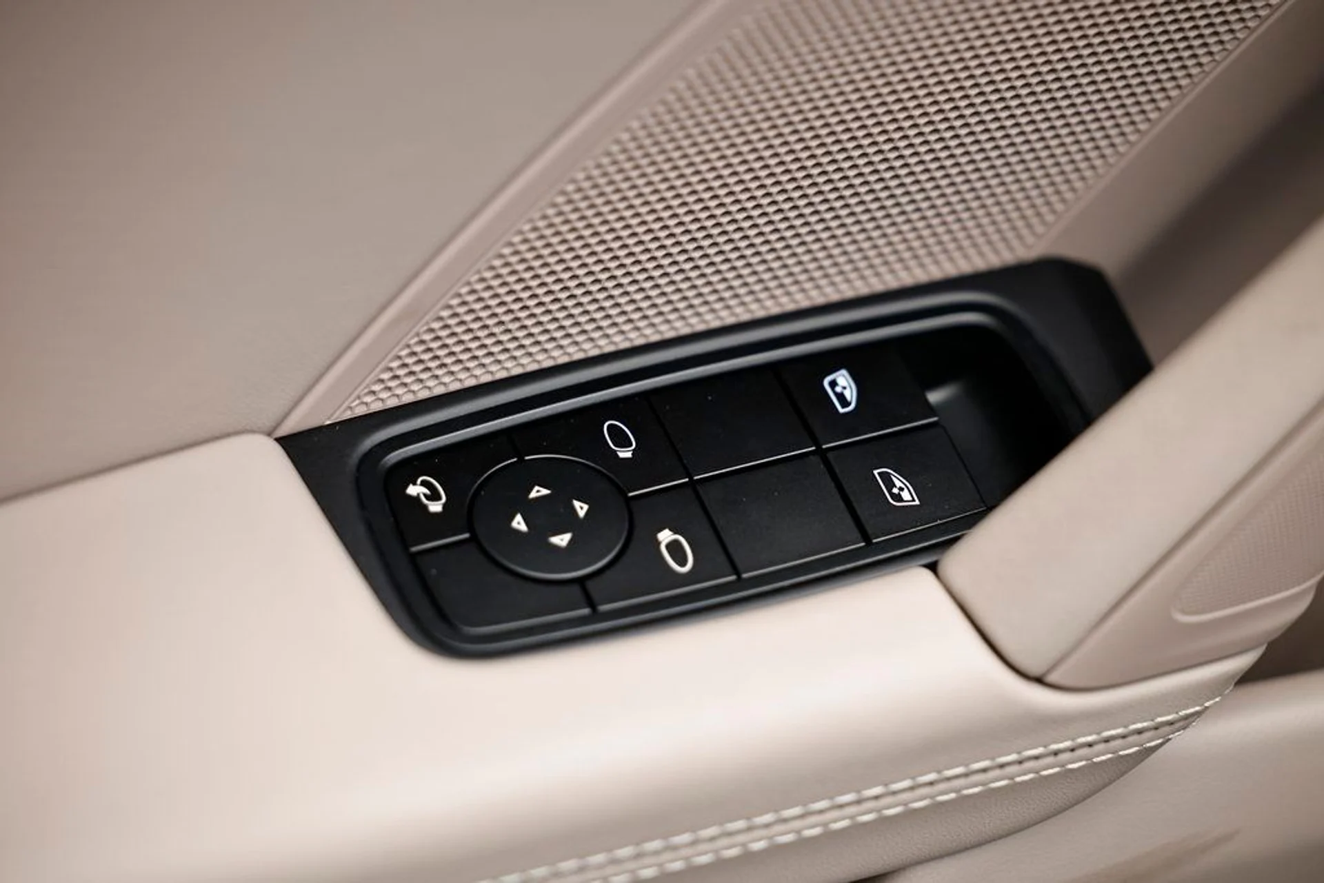 mph012_202820127_8c0abc11edcd00611bfd8de7ff3b38e1_e989dcae79