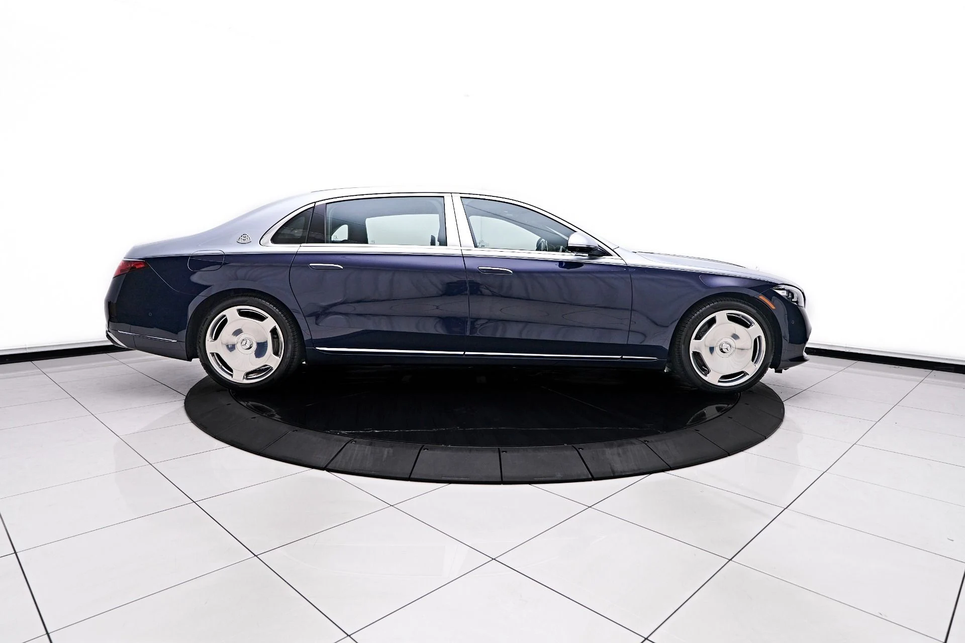 mph012_2029056645_Used_2025_Mercedes_Benz_S_Class_Maybach_S_580_1757004238_c230985c90