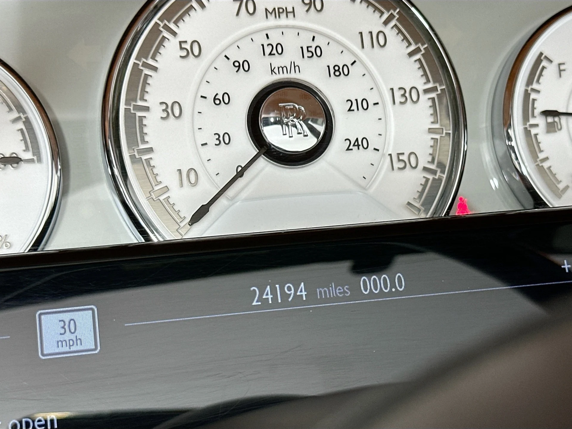 mph012_2029260690_13_af8141c50f