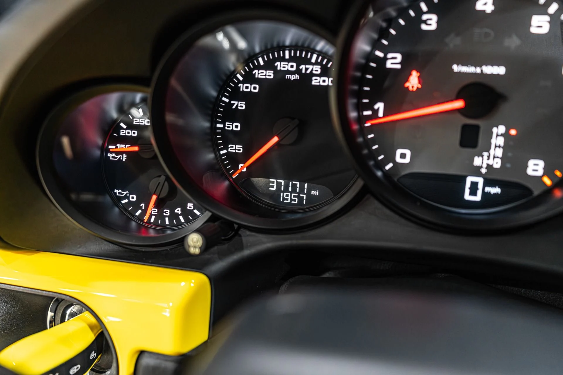 mph012_2038311093_13056_p13_l_0105a6fe47