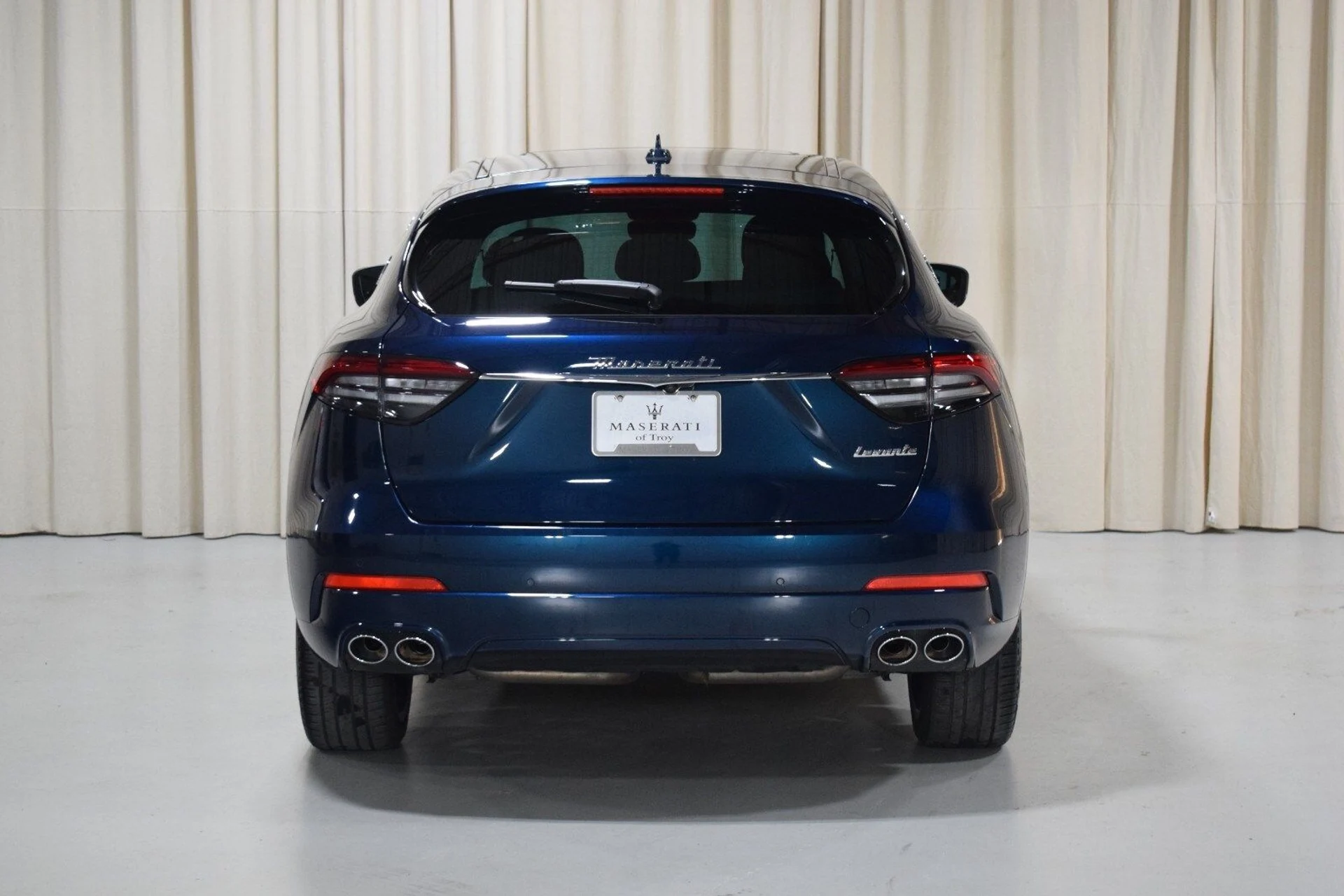 mph012_2040518970_9ecb384725f0027cd5e9307eedb2dbe1x_1b54552edc