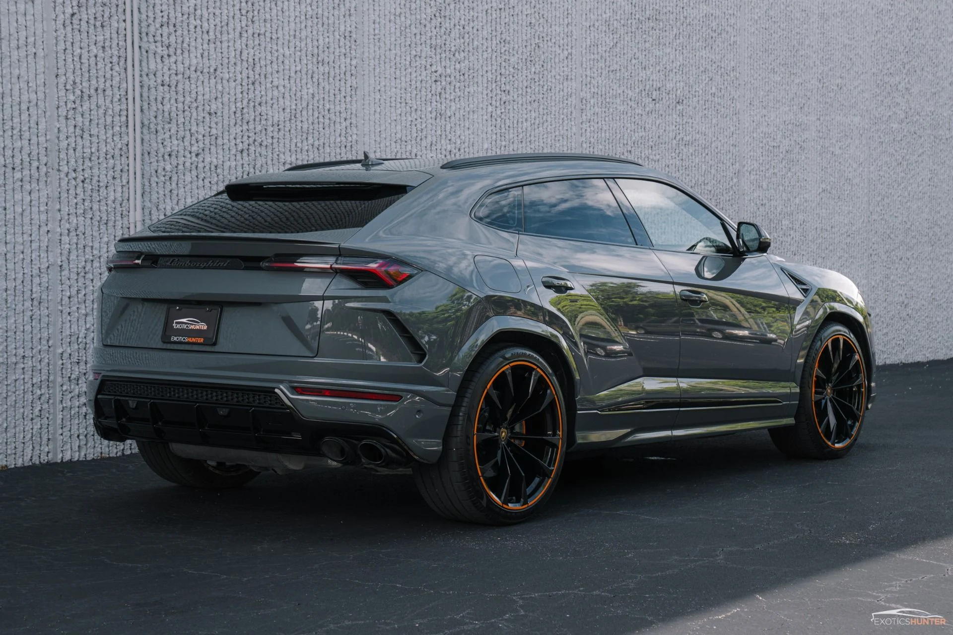 mph012_2041158824_Used_2022_Lamborghini_Urus_Grigio_Telesto_Bang_Olufsen_Sound_1758233512_575800e178
