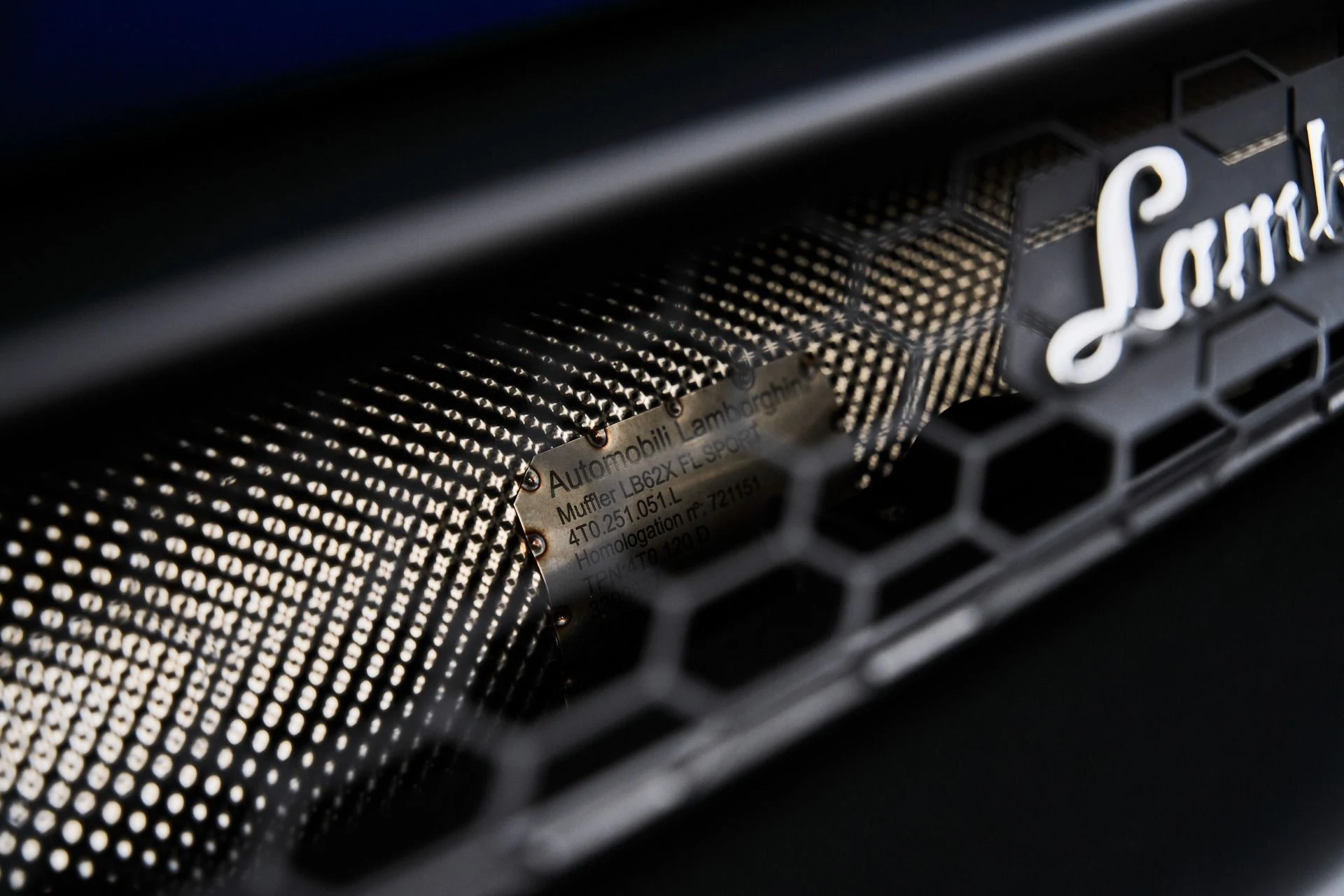 mph012_2044166479_Used_2023_Lamborghini_Huracan_EVO_Base_1775006601_f63a3a04ee