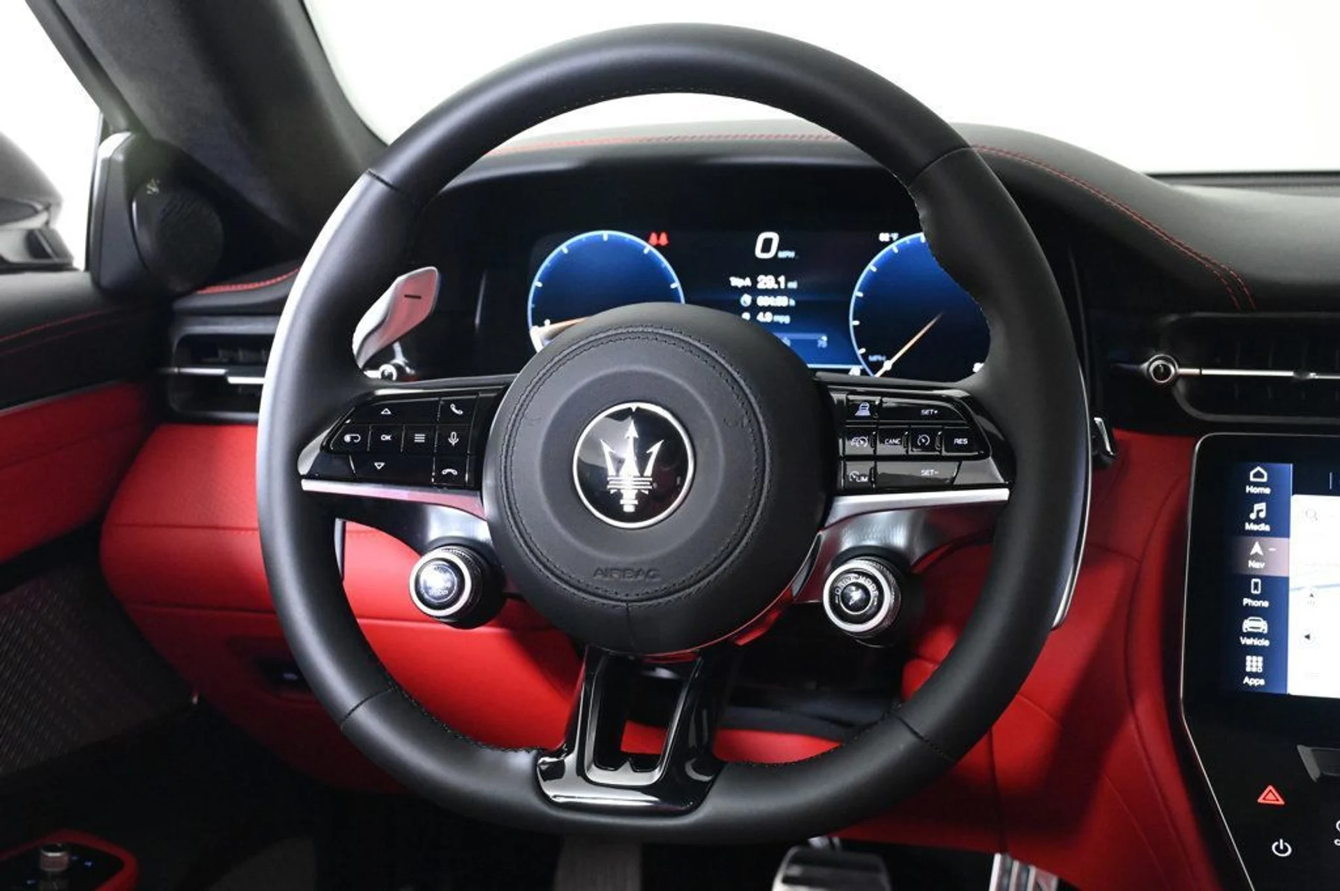 mph012_2055378258_new_2026_maserati_granturismo_coupe_11350_22948898_12_1024_986d108048