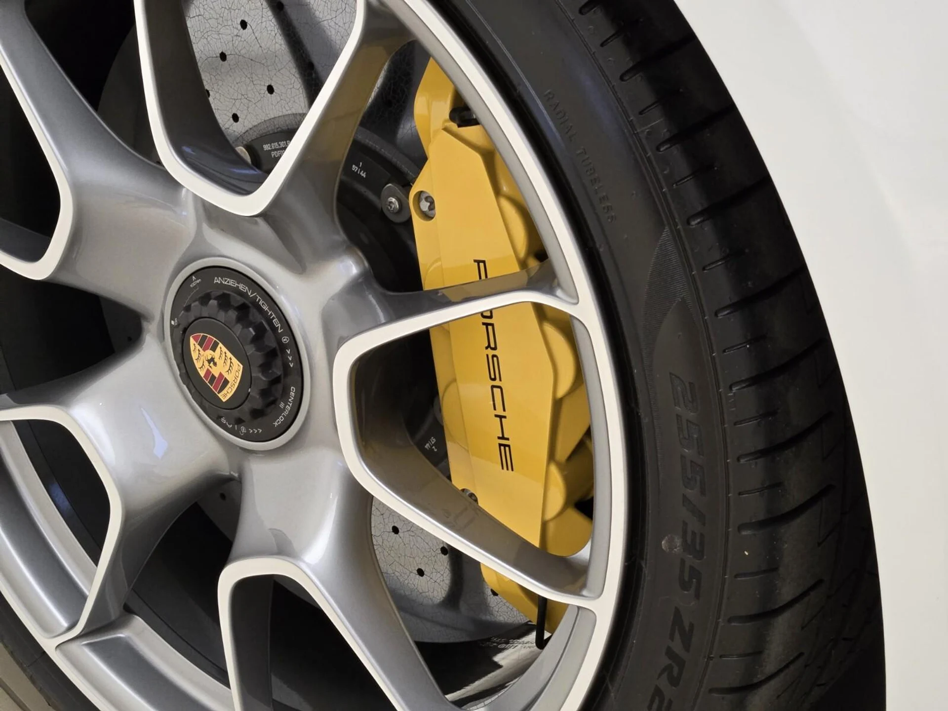 mph012_2057171169_Used_2021_Porsche_911_Turbo_S_1753164617_49b6aab4bf