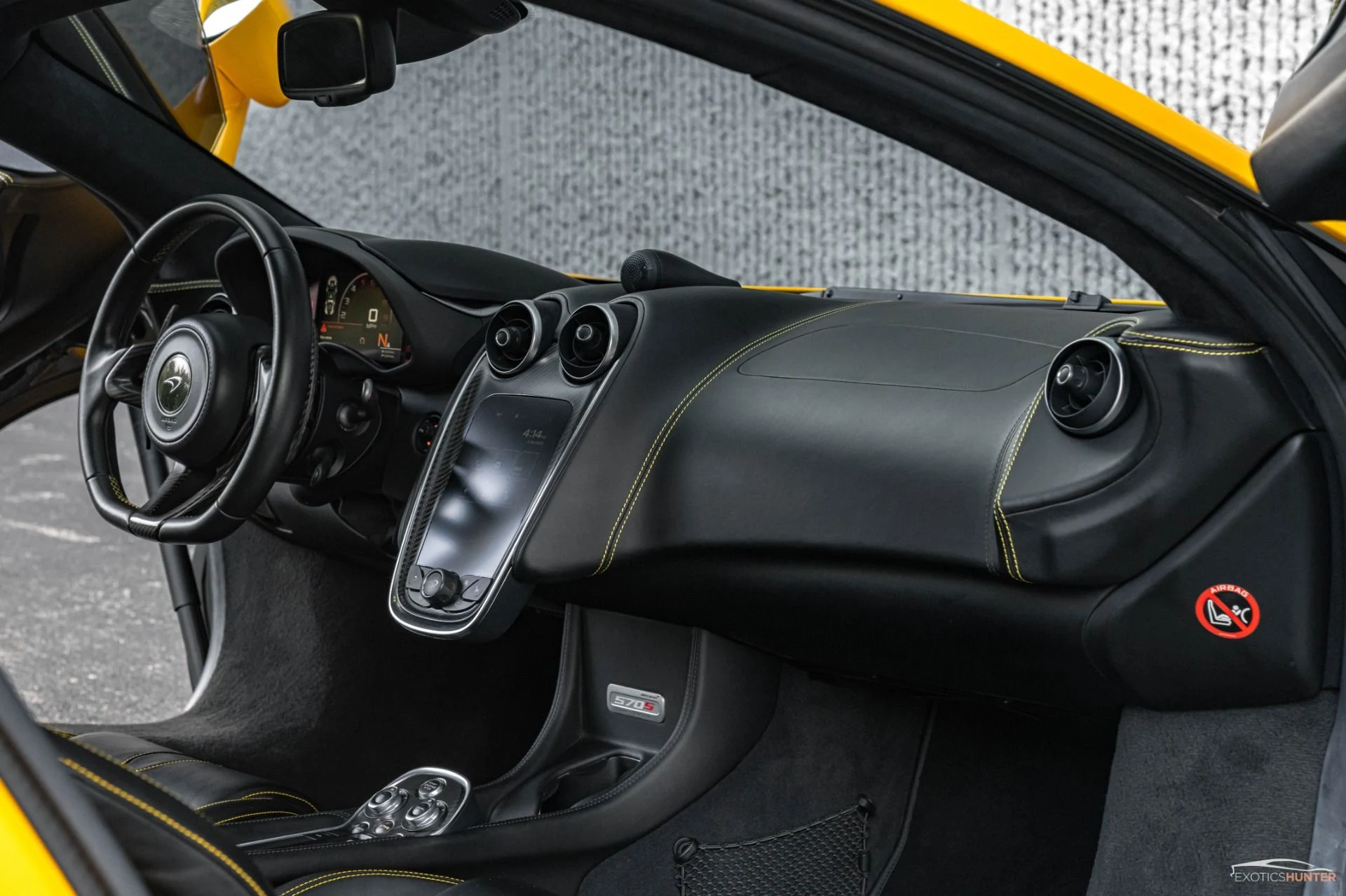 mph012_2057412529_Used_2016_Mc_Laren_570_S_w_EVERY_Carbon_Exterior_Pack_Lux_Pack_Front_Lift_1754945163_6e527ed951