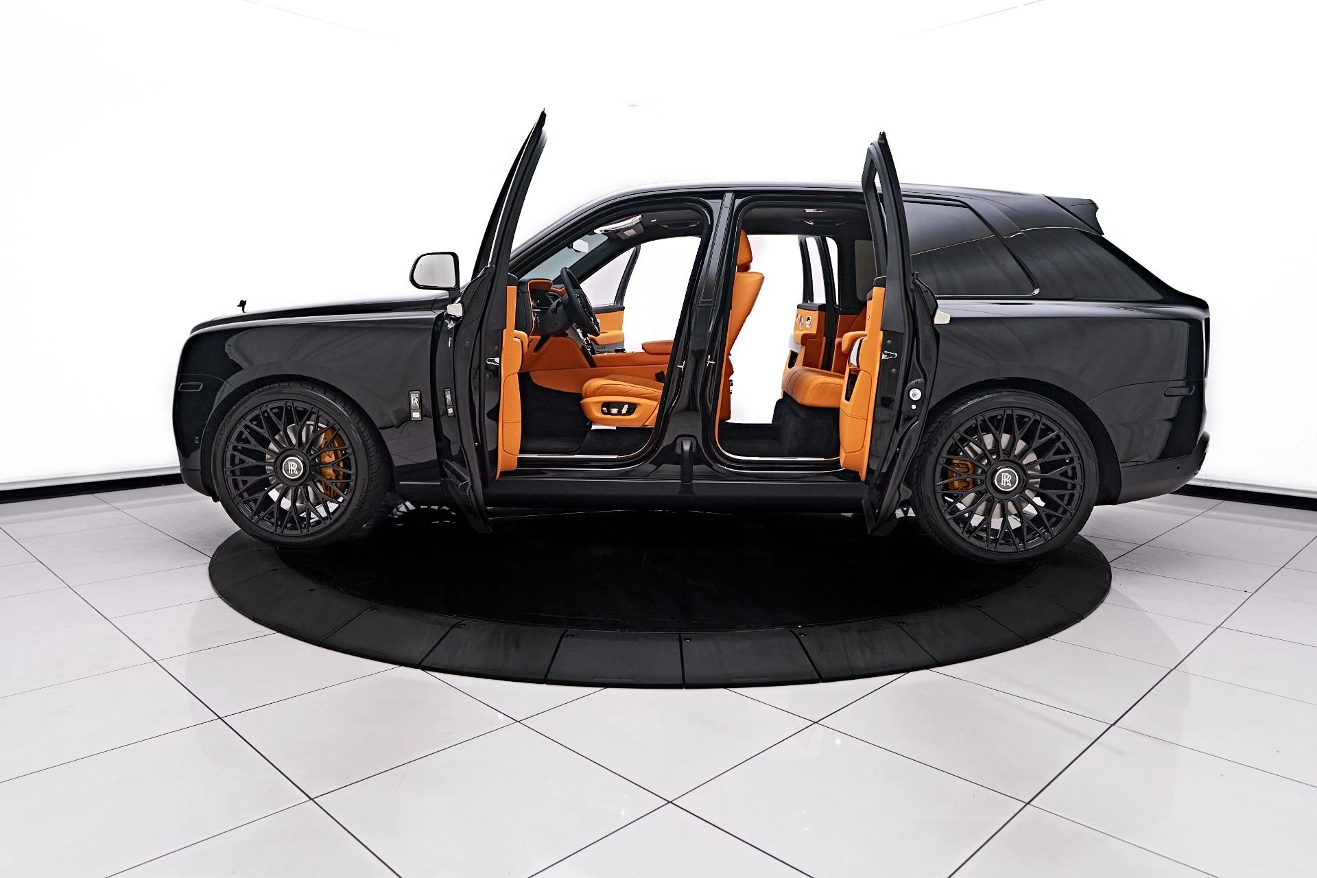 mph012_2057655942_Used_2021_Rolls_Royce_Cullinan_Base_1754605348_3bf24743c4