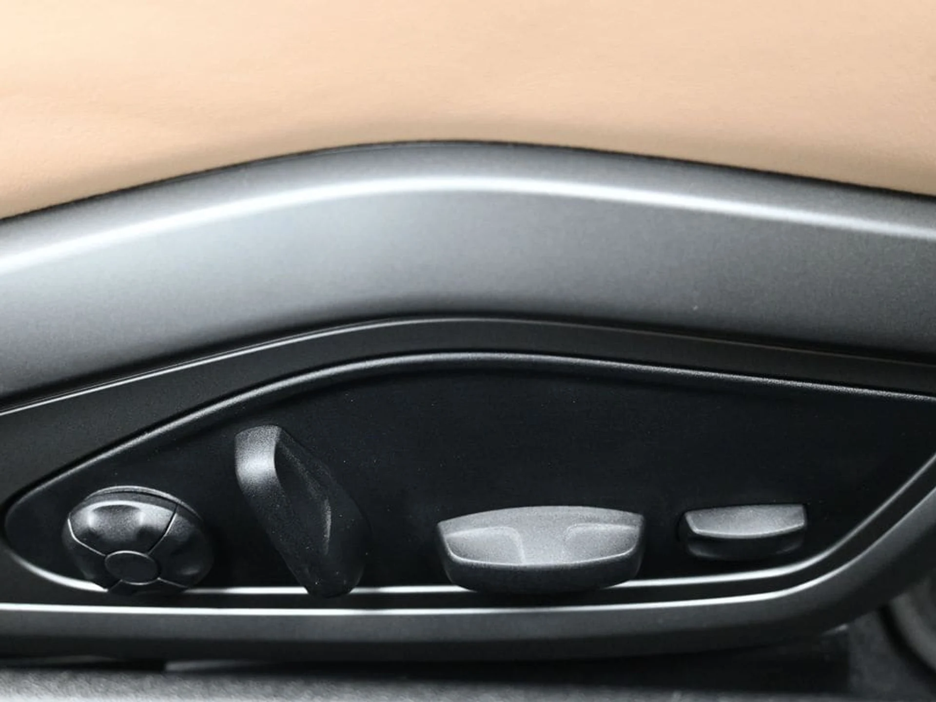 mph012_2060117457_4c7e245eef6b970e12e702ac2eb36f17x_471d14d3f7