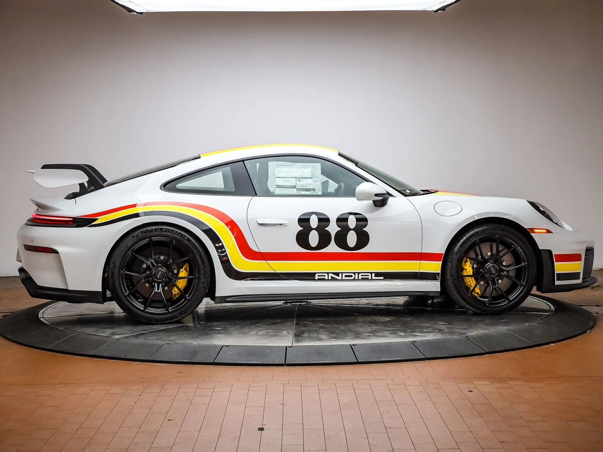 mph012_2071760481_0bb1c09378f33af116ad2961f277b59fx_5f27f947f9