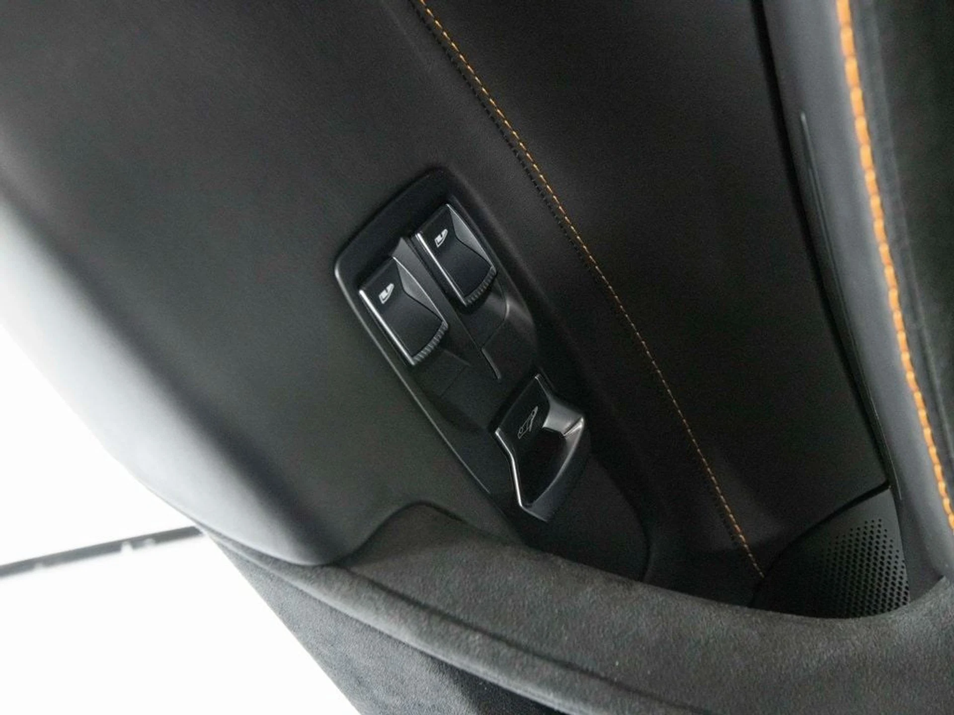 mph012_2078609521_dd3e7cade9d4e20ad6f7ec215764370dx_d4f0a23d07