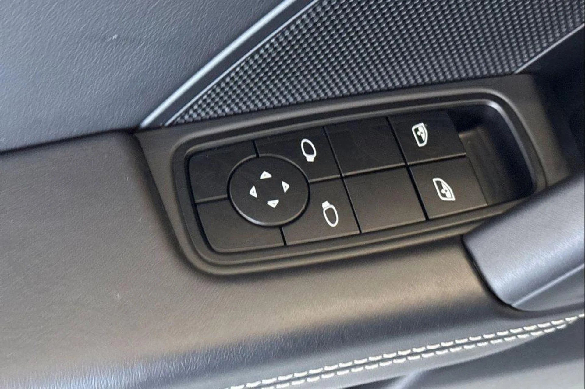 mph012_2079657070_t_Uz_Te_Ifb_M6_J_Bk3_H0esob1j6_Syc_1041e995a0