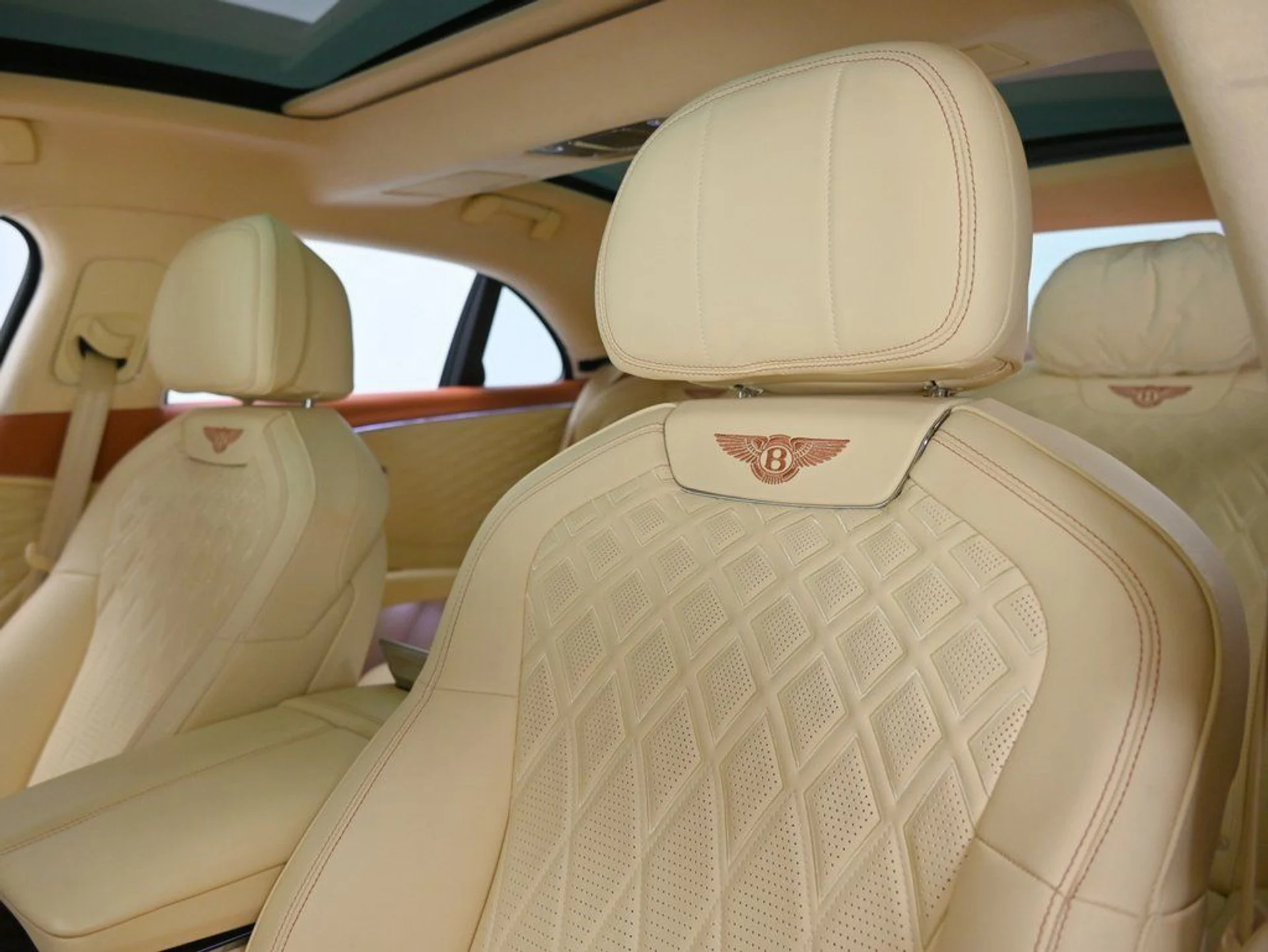 mph012_2080556214_e9a87ec366dd4492b6db577d03a1b43e_b0ba4421cb