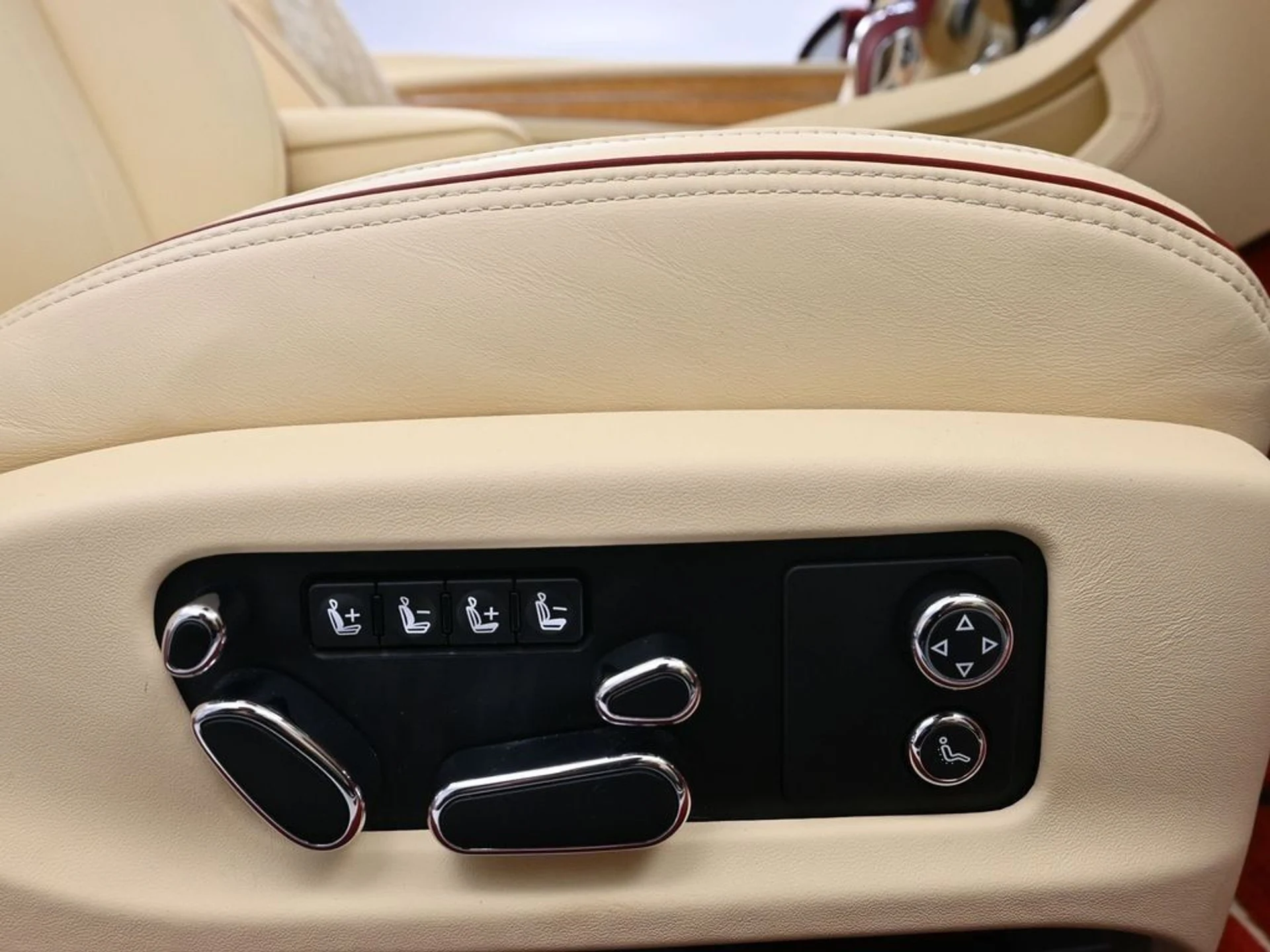 mph012_2085536636_e8bcd465d8629c734dc50be780c8694fx_86f470ce59