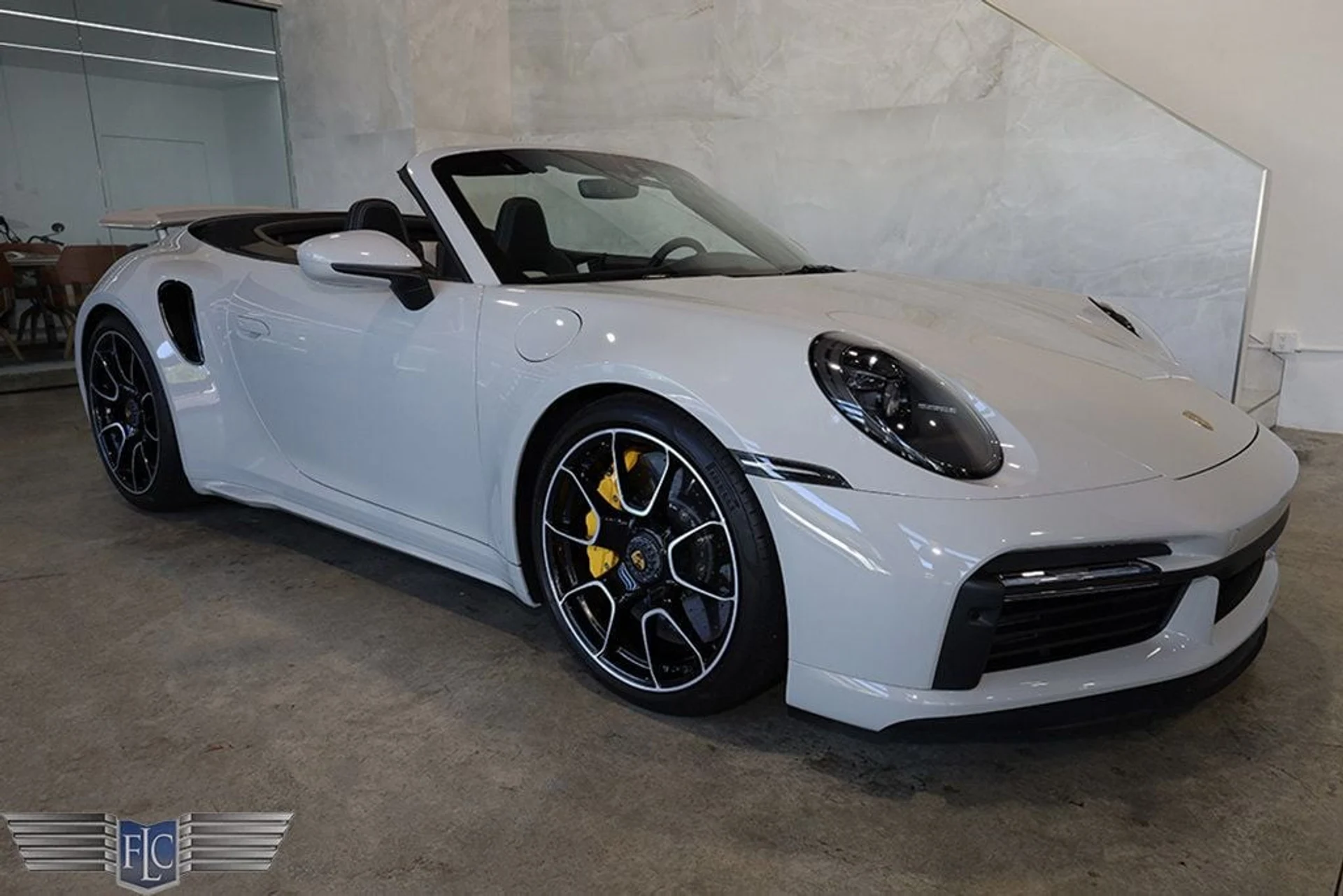 mph012_2086759420_used_2021_porsche_911_turboscabriolet_9689_22872411_13_1024_c3a5172e59