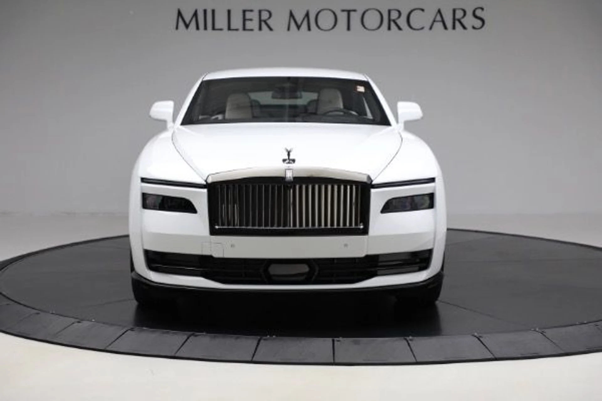 mph012_2094653935_New_2025_Rolls_Royce_Black_Badge_Spectre_e6587f08f9