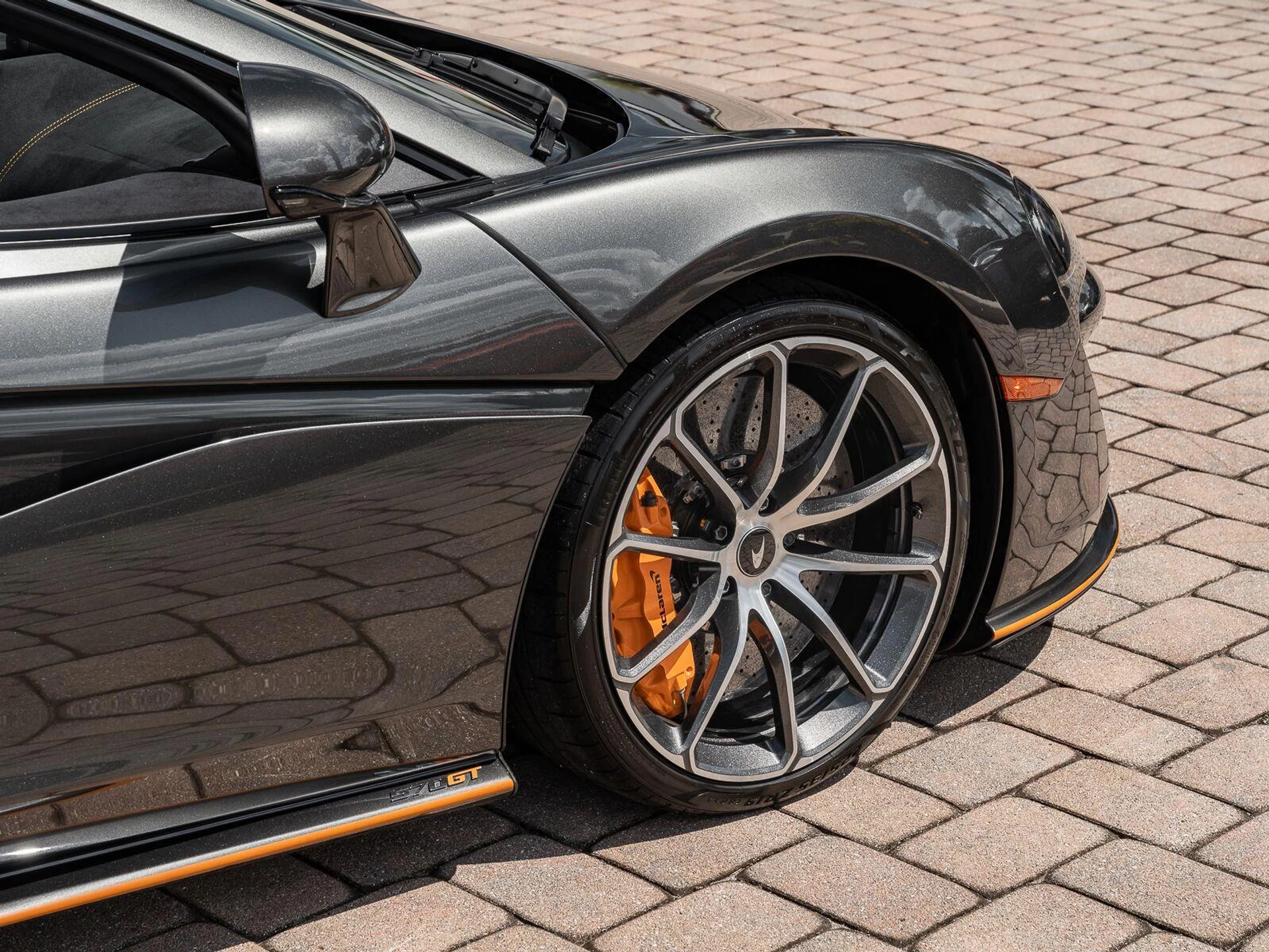mph012_20954207_Used_2019_Mc_Laren_570_GT_Coupe_1785532140_59cad15b8f