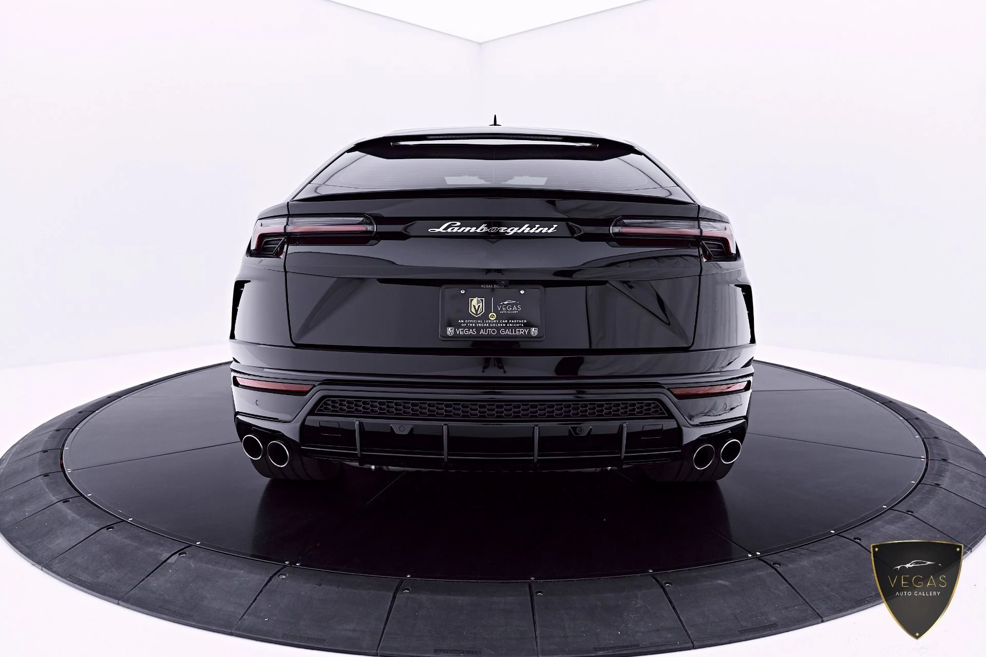 mph012_2098122465_Used_2022_Lamborghini_Urus_1782338923_85b6d17f21