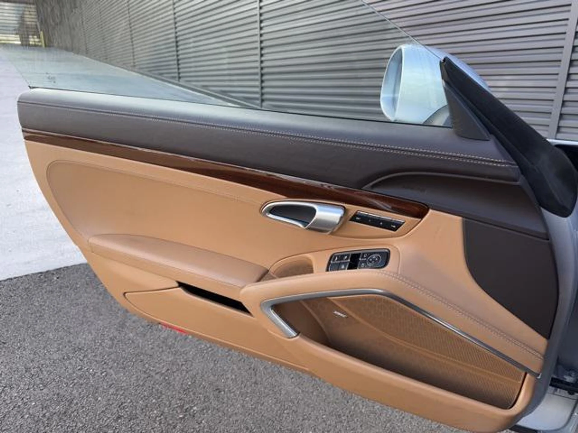 mph012_2102397554_ur4hku_L7q_Qyzcs_tt_I_Ys7n_Tp6g_7f2e24f48c