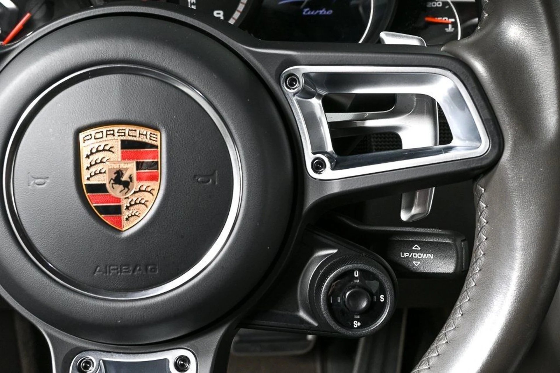 mph012_2105785781_b213f0da8339271c59acca742526e98f_8efc011293