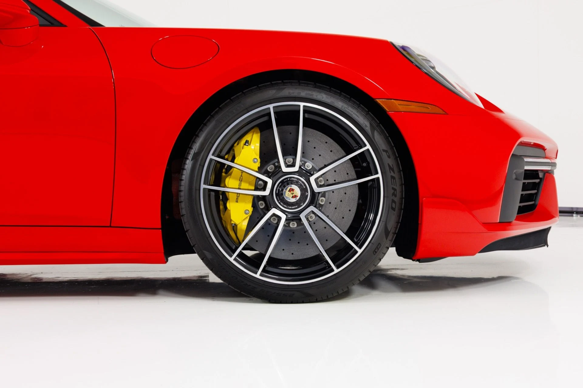 mph012_2107161314_Used_2021_Porsche_911_Turbo_S_1776203911_7046a306c5