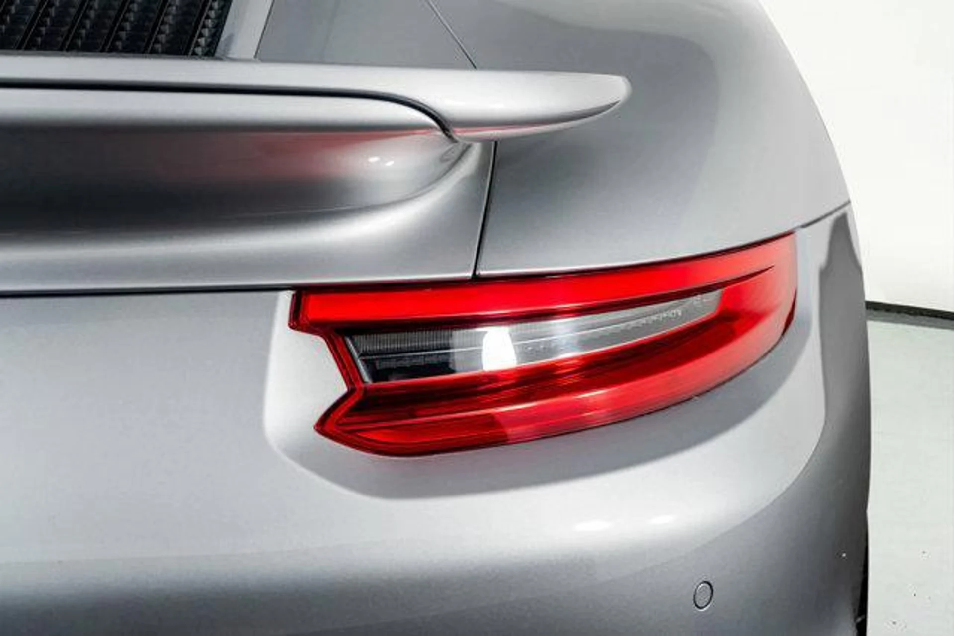 mph012_2107991810_Z3g_F6s_L_Xcp_SB_3_In_Dek_GY_6h_CG_1hs_a7798609ce