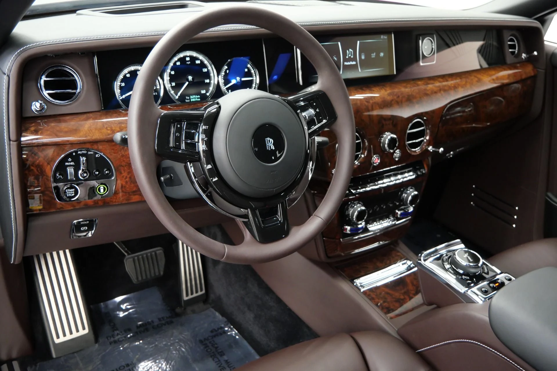 mph012_2108956607_Used_2019_Rolls_Royce_Phantom_The_Phantom_Package_Very_Low_Miles_Bespoke_Audio_1791821565_3621fef7d0