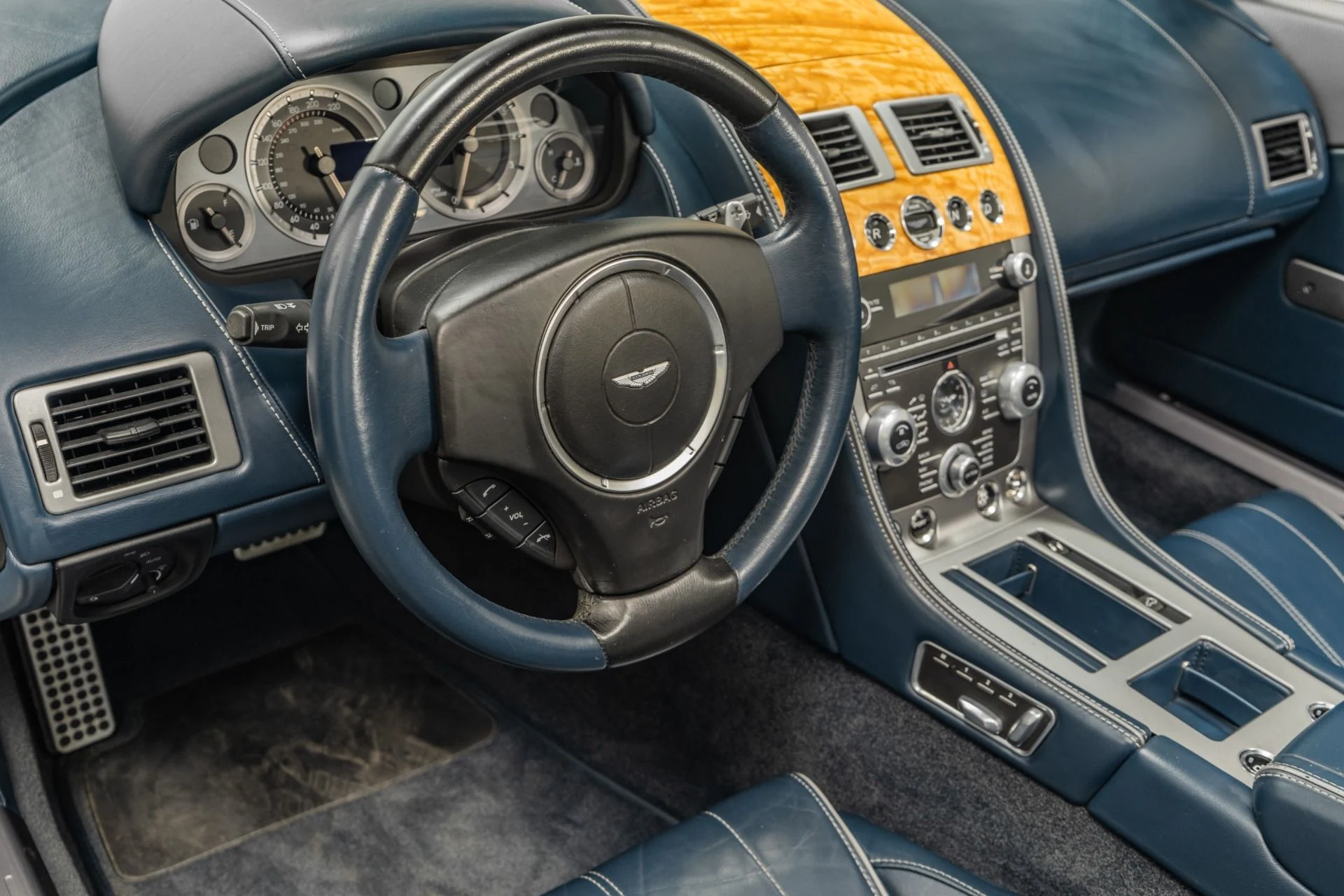 mph012_2112155785_Used_2014_Aston_Martin_DB_9_Volante_218_K_MSRP_Great_Color_Combination_Sports_Exhaust_1769018685_048f34198d