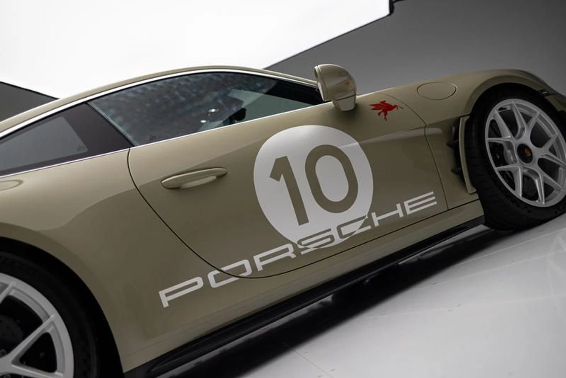 mph012_2114037833_70301_ABE_6522_4_AFE_9796_47_FCB_510_DA_0_E_82f87e3e04