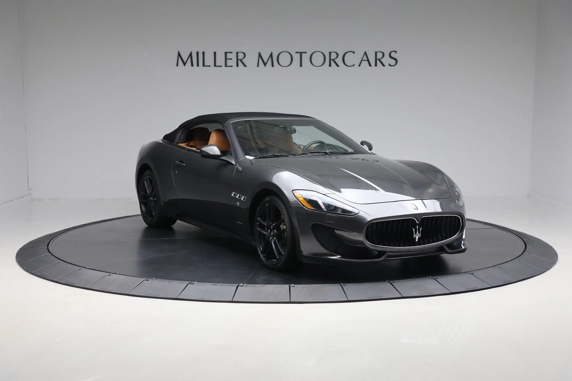 mph012_2115617912_Used_2015_Maserati_Gran_Turismo_c73d78c31e